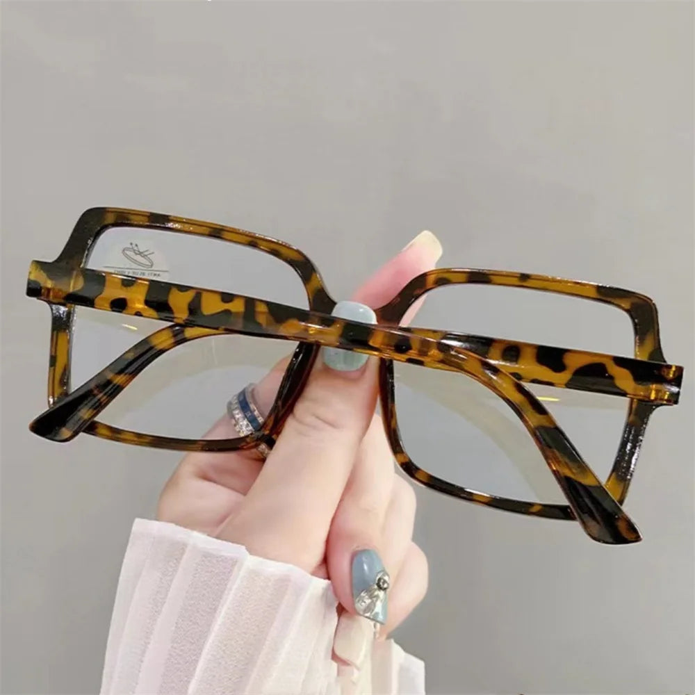 New Fashion Anti-Blue Light Glasses – Stylish Square Reading Eyeglasses for Men & Women | Transparent Frame Optical Spectacle