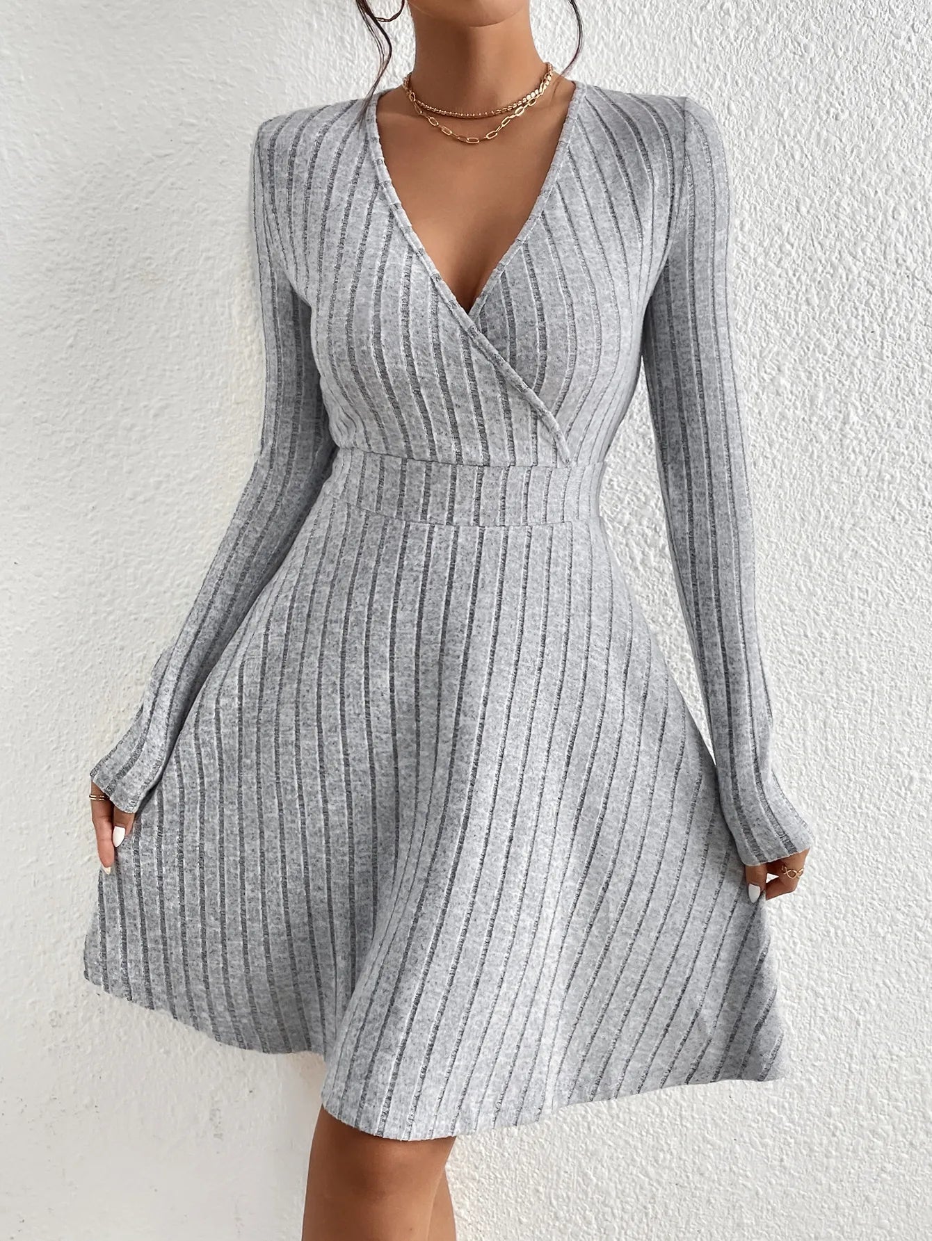 Women’s Slim Fit V-Neck Knit Dress – Long Sleeve Autumn Winter Sexy Bodycon Sweater Midi Dress, Casual Solid Color