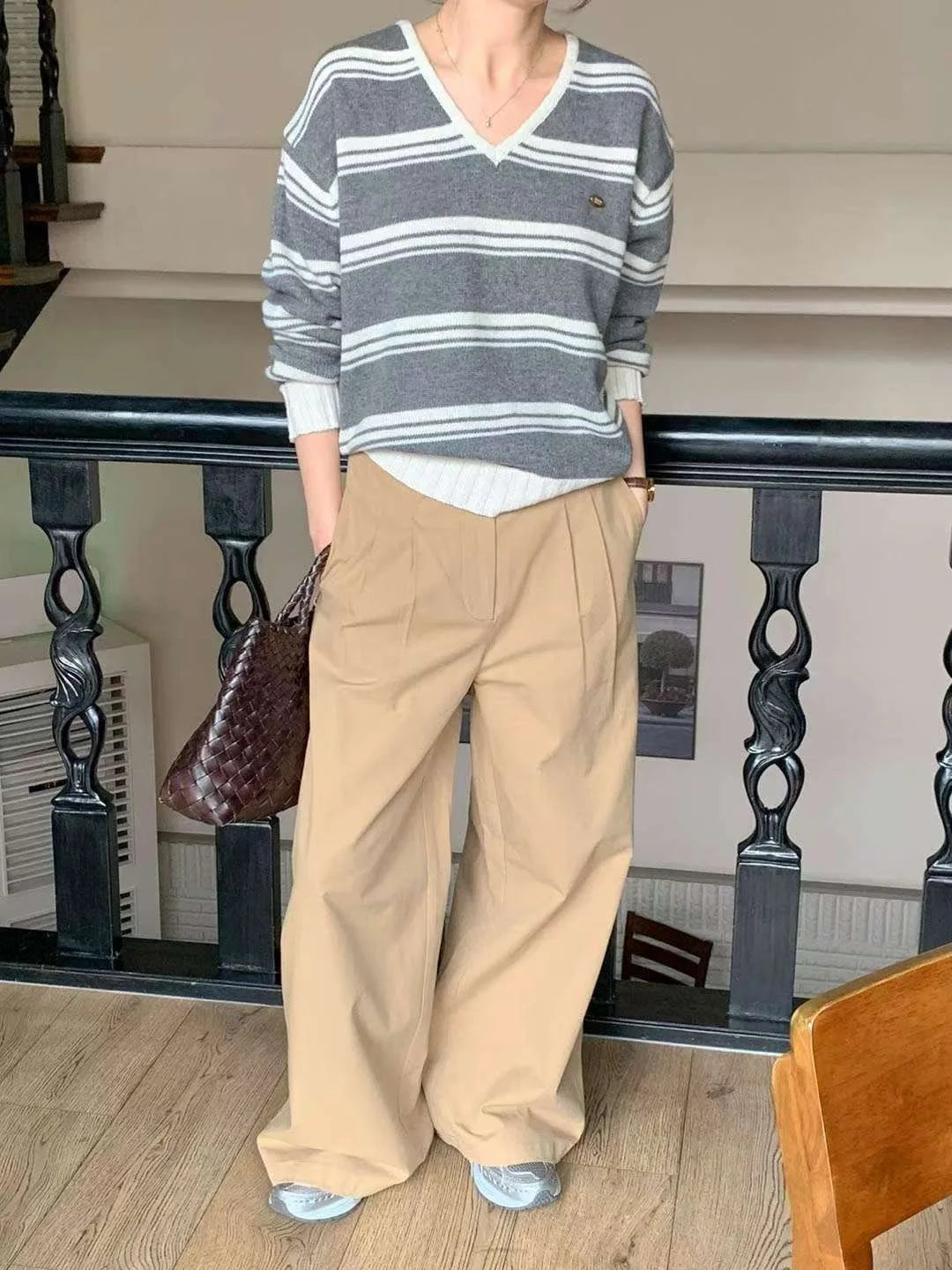 Faionable V-Ne Women's Knitted Sweater Long Sve Striped Base irt Trendy Commute Sle Regular Length Chinese Origin