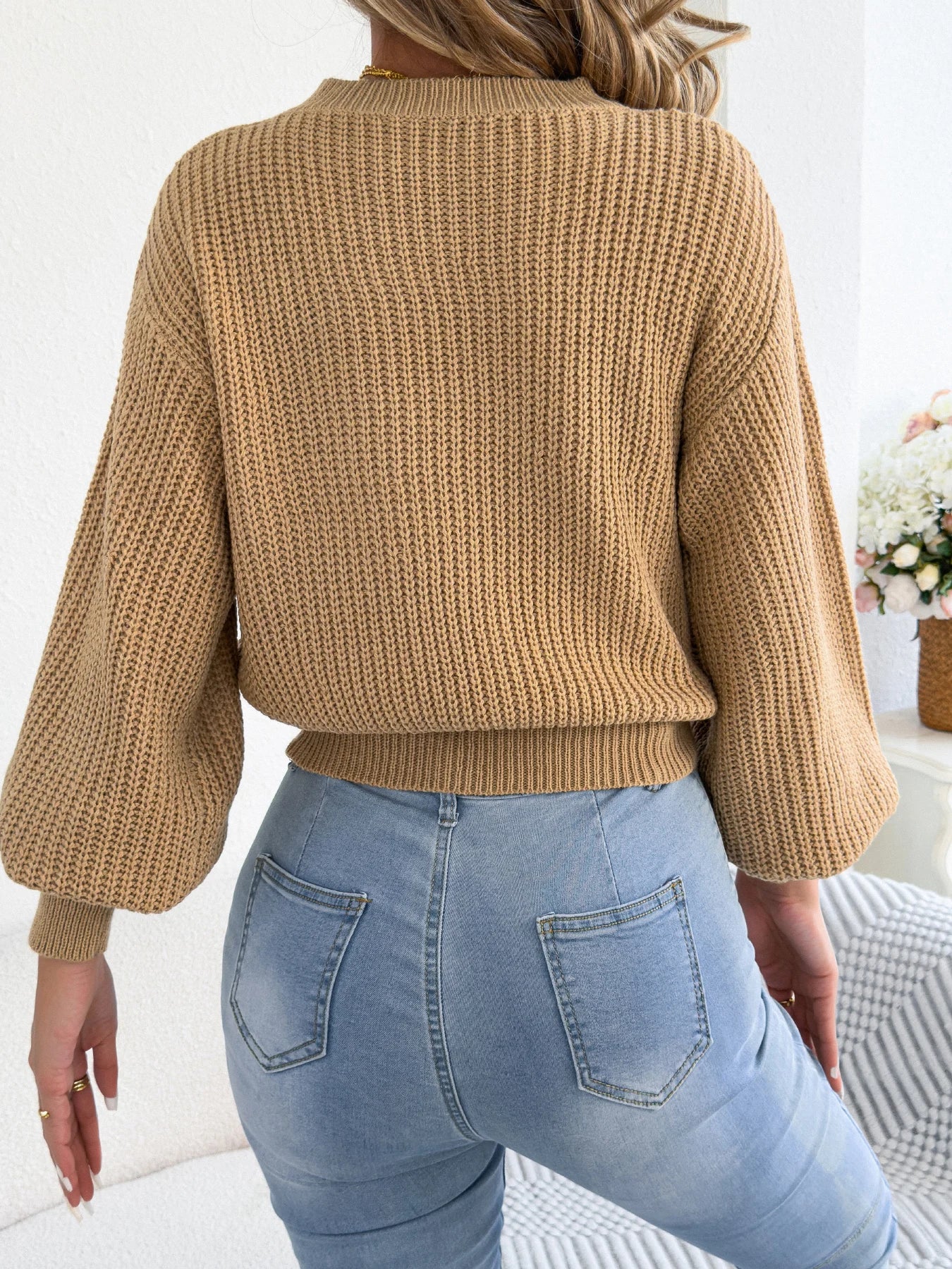 Women’s Round Neck Lantern Sleeve Knitted Sweater – Solid Color Autumn Winter 2025 Knitwear (Yellow, Red, Khaki)