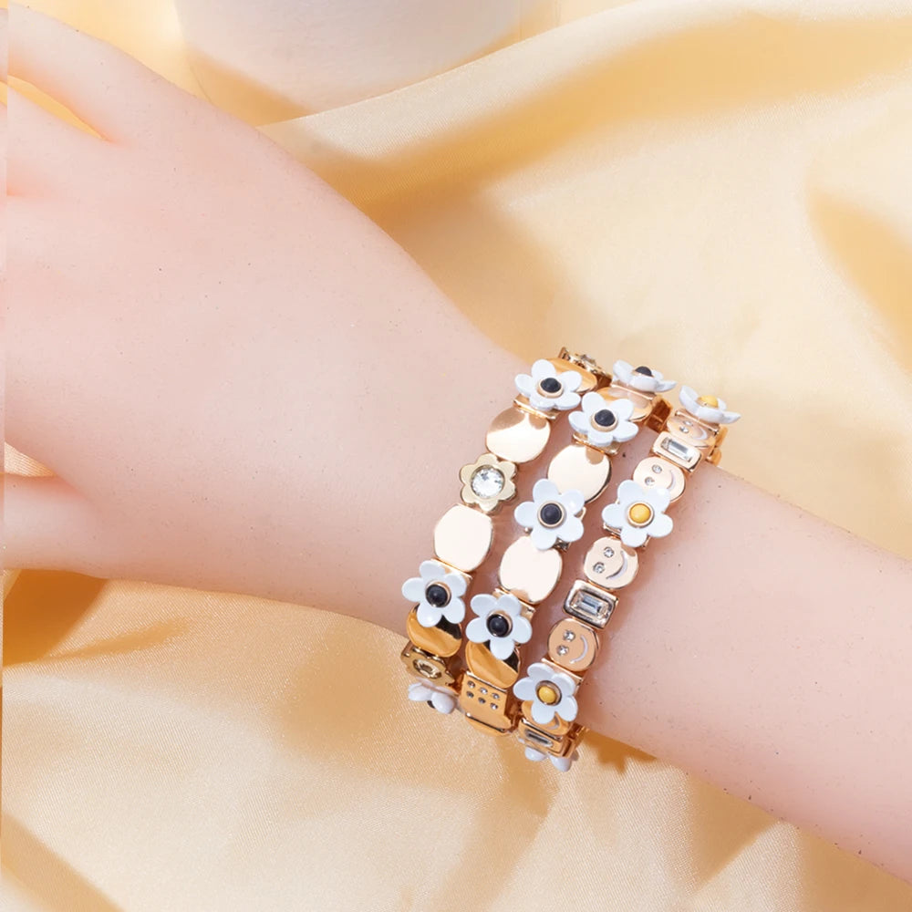 Gold Flower Charm Beaded Bracelet for Women | Boho Summer Jewelry Gift 2023