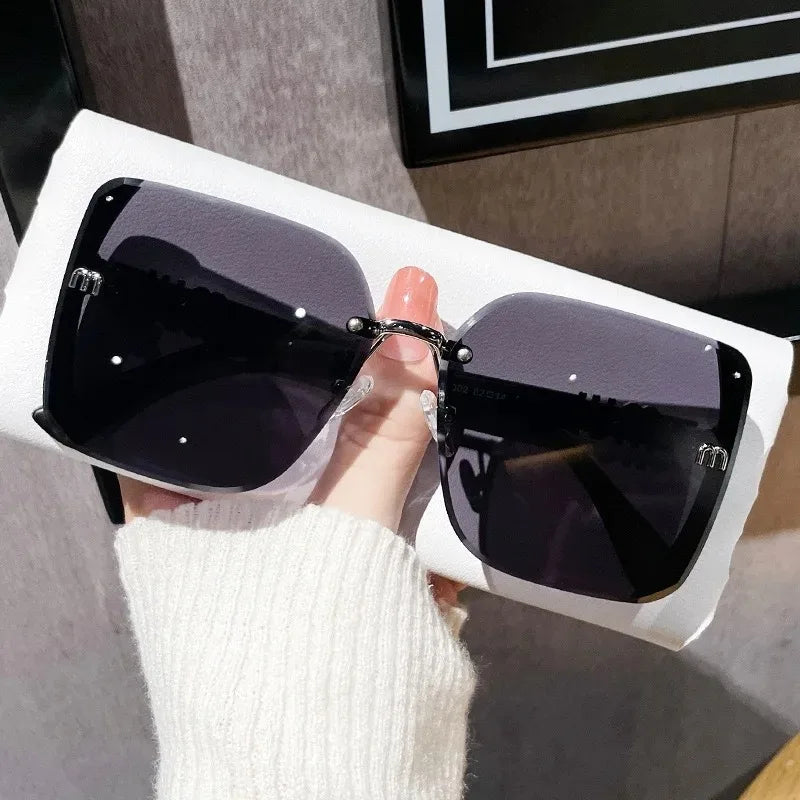 2025 New Fashion Cool Sunglasses for Women – Luxury Brand Letter Design Vintage Rimless Sun Glasses | Ladies UV400 Gafas