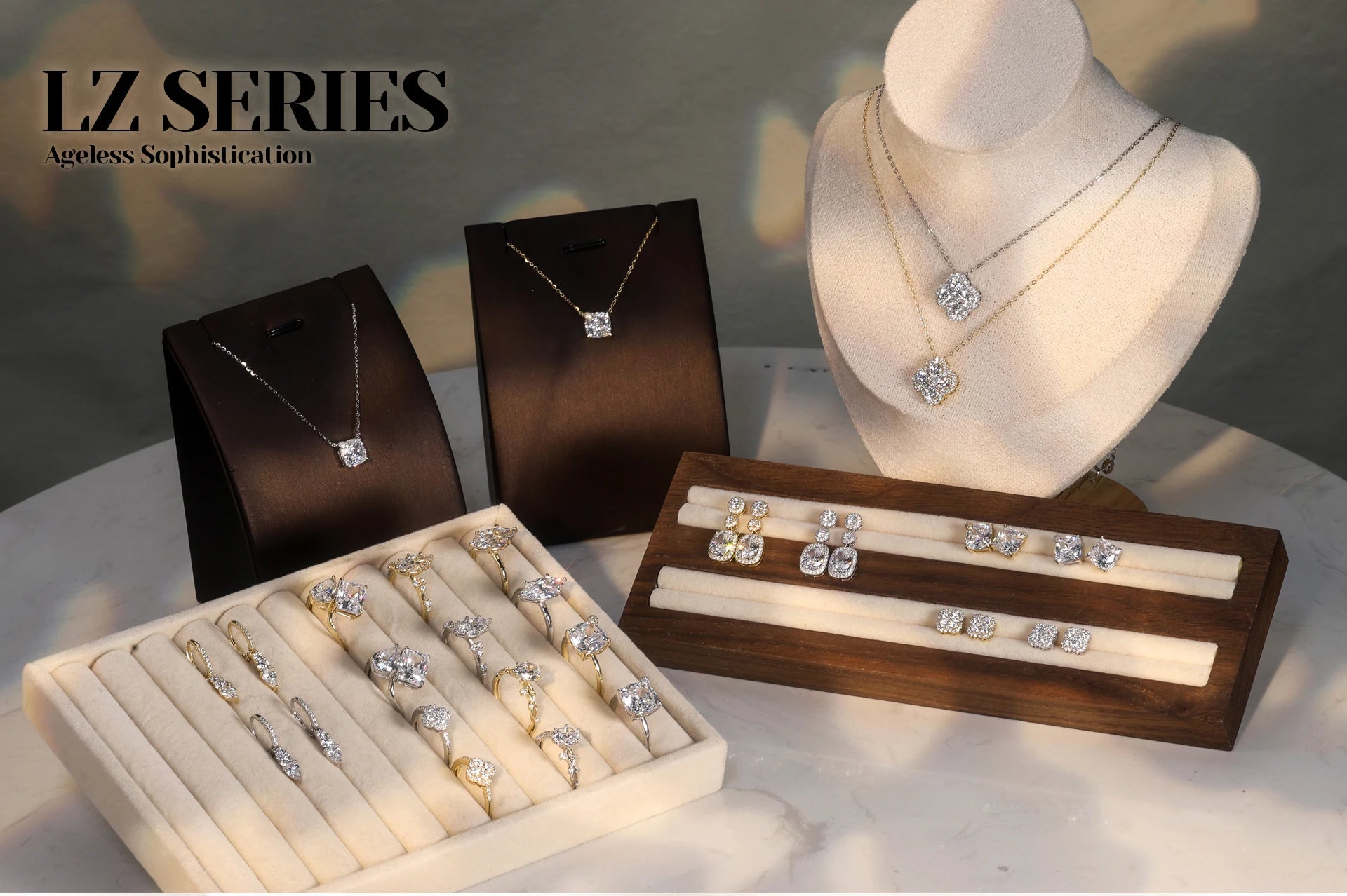 ORSA JEWELS 925 Sterling Silver Four-Leaf Clover Pendant Necklace with Premium Zirconia