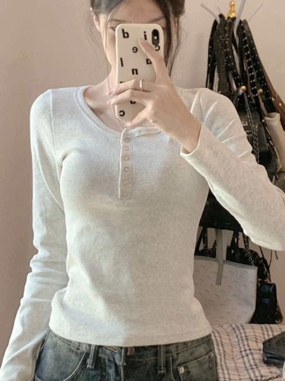 American Style Short Fit Women’s Long Sleeve U-Neck Tight Body Short-Length T-Shirt – Sexy Autumn Top