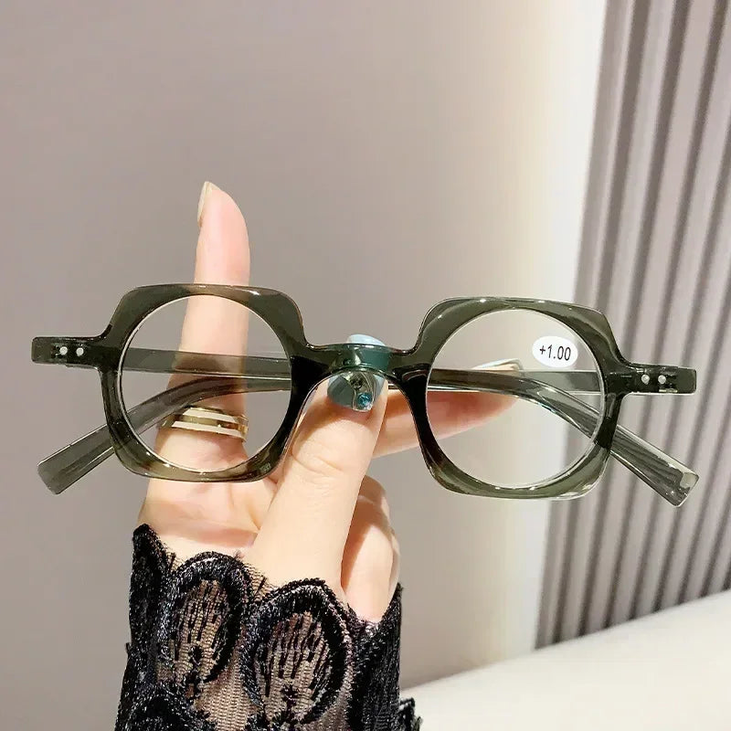 Retro Anti-Blue Light Reading Glasses – Fashionable Square Hyperopia Glasses for Men & Women