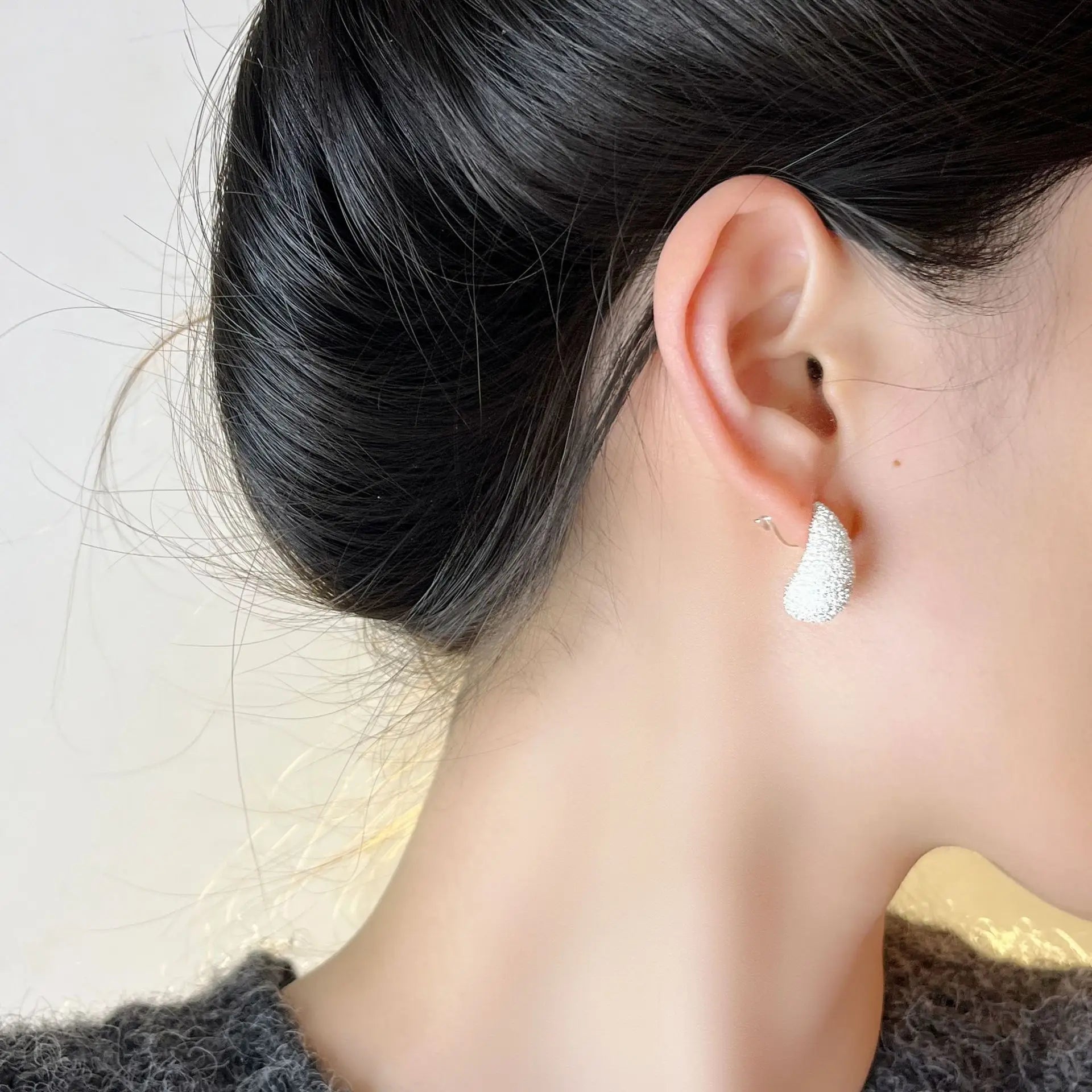 New 925 Sterling Silver Hoop Earrings – Matte Circle Geometric Punk Clip Earrings for Women & Girls