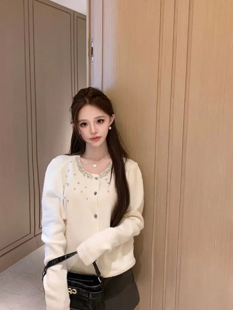 Heavy-Embroidered Diamond Women’s Sweater Cardigan – Soft Cozy Round Neck High-End Outerwear
