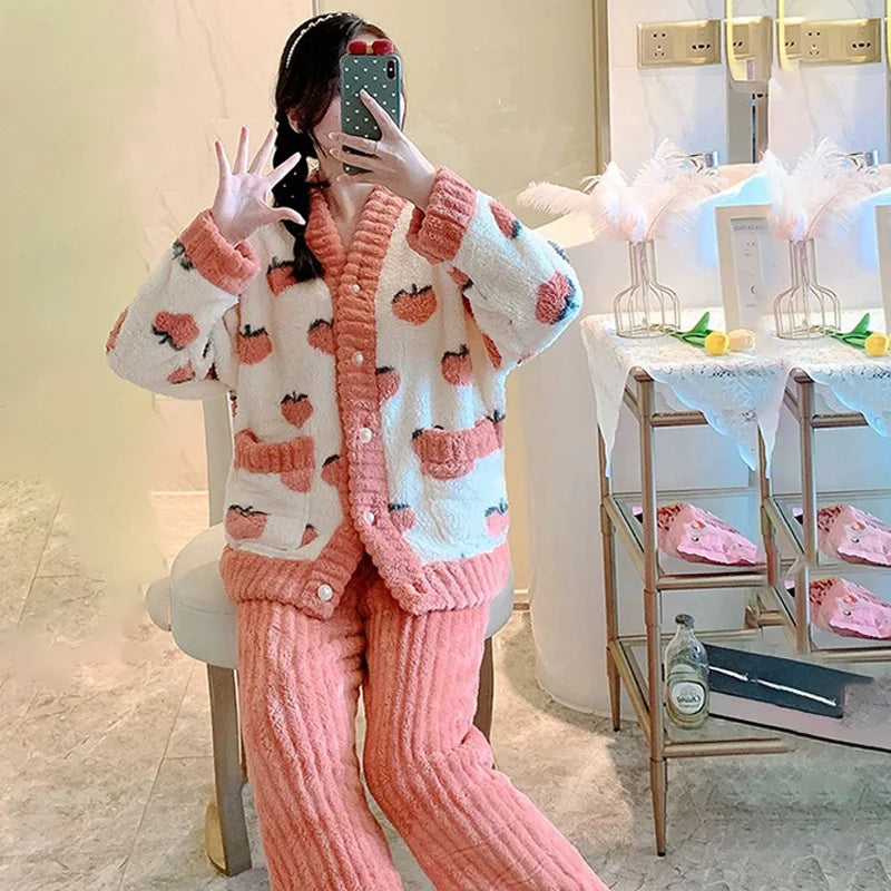 ❄️ Padded Coral Velvet Women’s Pajama Set 🌸 Thickened Warm Flannel Loungewear 🛌 Winter Sleepwear Two-Piece Homewear