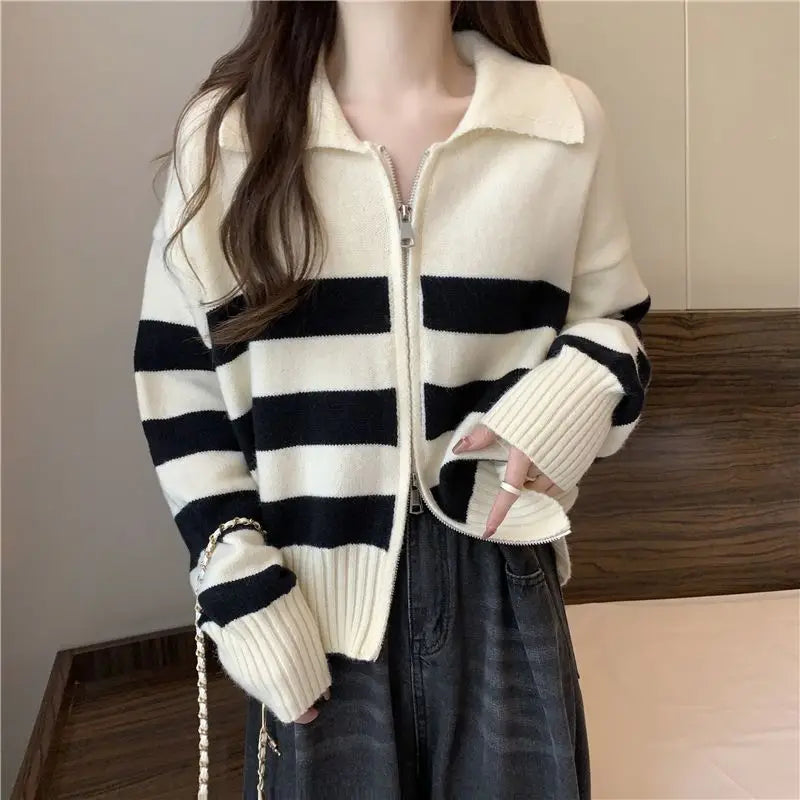 🔥 Retro American Spicy Long Sleeve Sweater for Women 🍂 Winter Loose Fit Knit Top | Unique Stripe Lazy Style Pullover ❄️