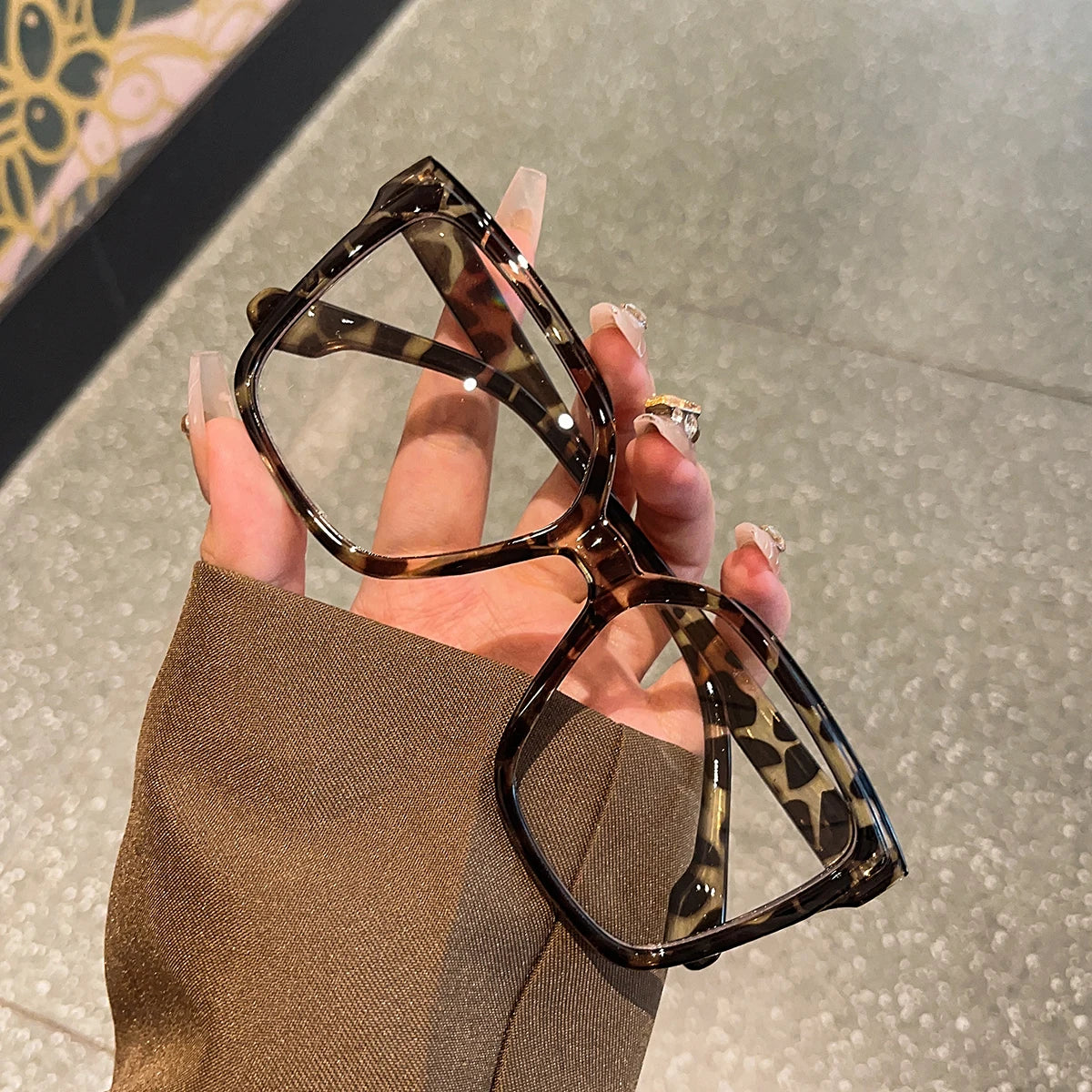 1Pc Large Frame Maillard Color Glasses – Simple Stylish Exaggerated Versatile Lightweight Eyewear