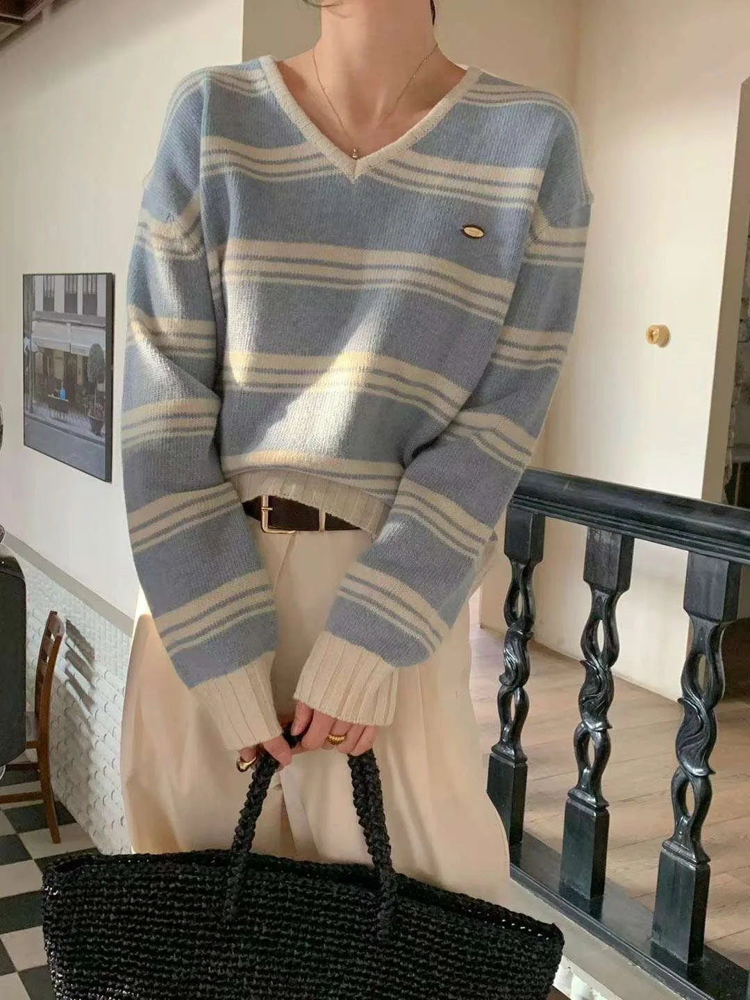 Fashionable V-Neck Women’s Knitted Sweater – Long Sleeve Striped Base Layer | Trendy Commute Sweater, Regular Length, Chinese Origin