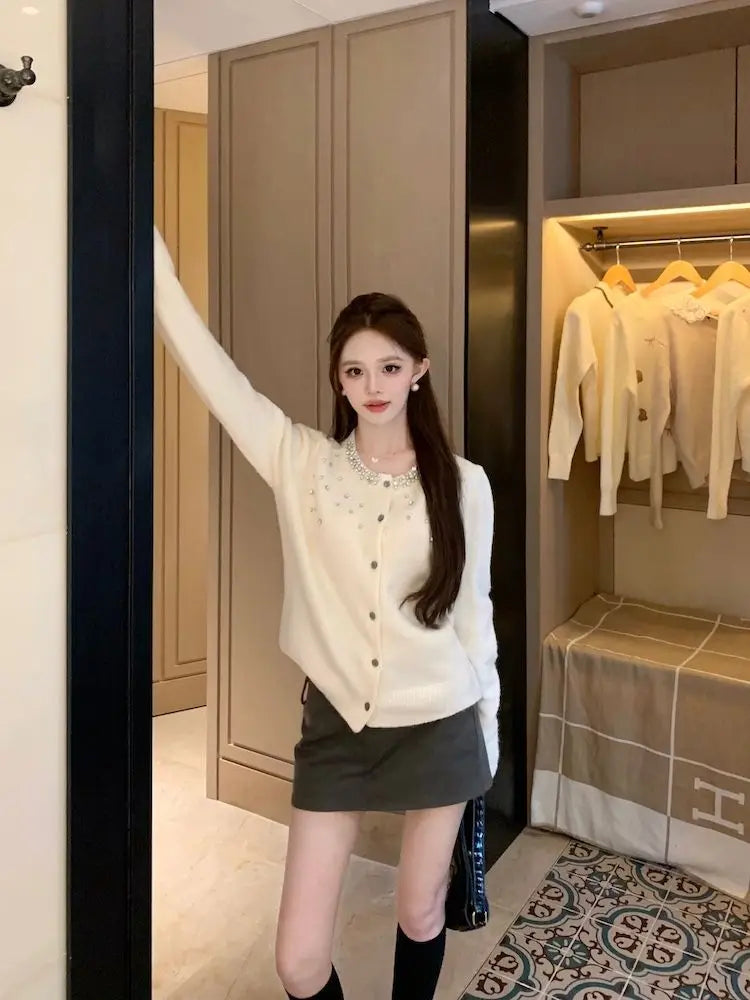 Heavy-Embroidered Diamond Women’s Sweater Cardigan – Soft Cozy Round Neck High-End Outerwear