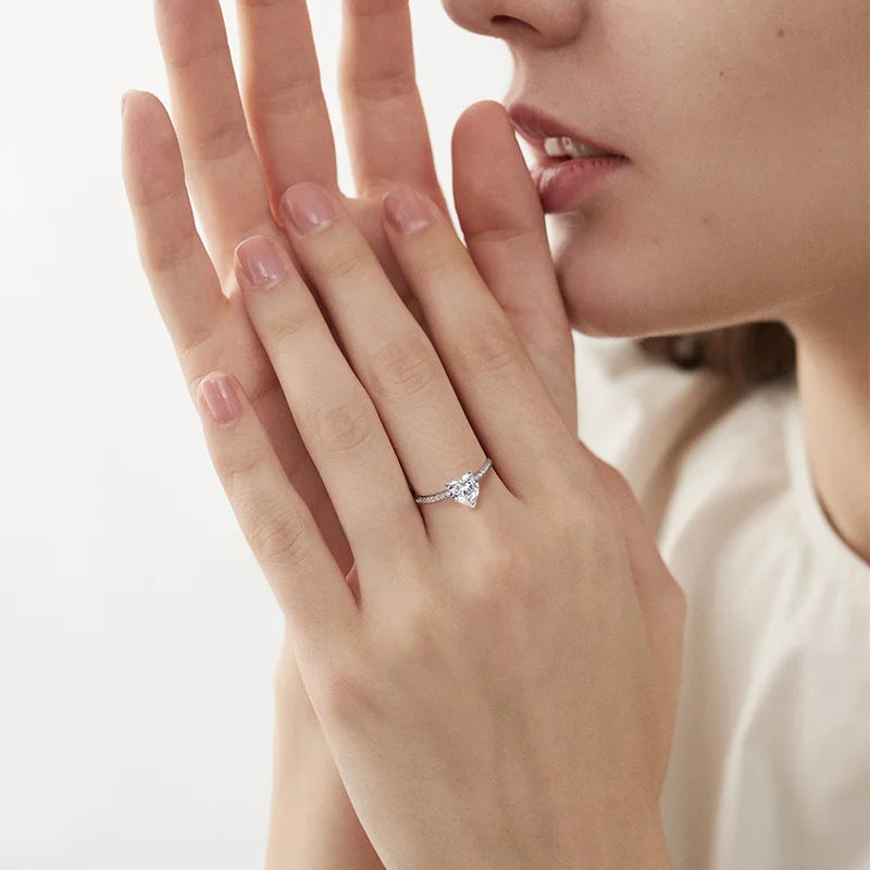 KNOBSPIN 925 Sterling Silver Heart Moissanite Engagement Ring – D VVS1 1-2ct 18K White Gold Plated Diamond Promise Ring for Women