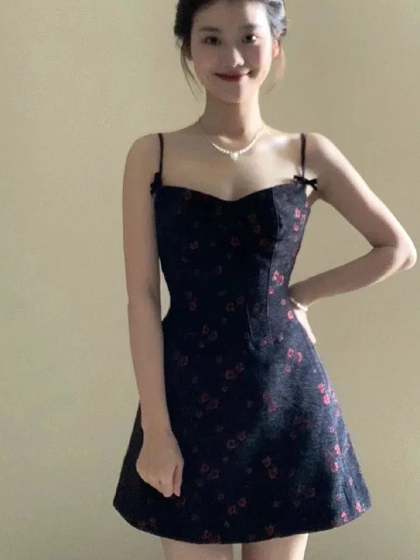 2025 New Korean Style Slimming Floral Print Tiered Dress – A-Line Skirt with Waist-Cinching Design | Trendy Women’s Dress
