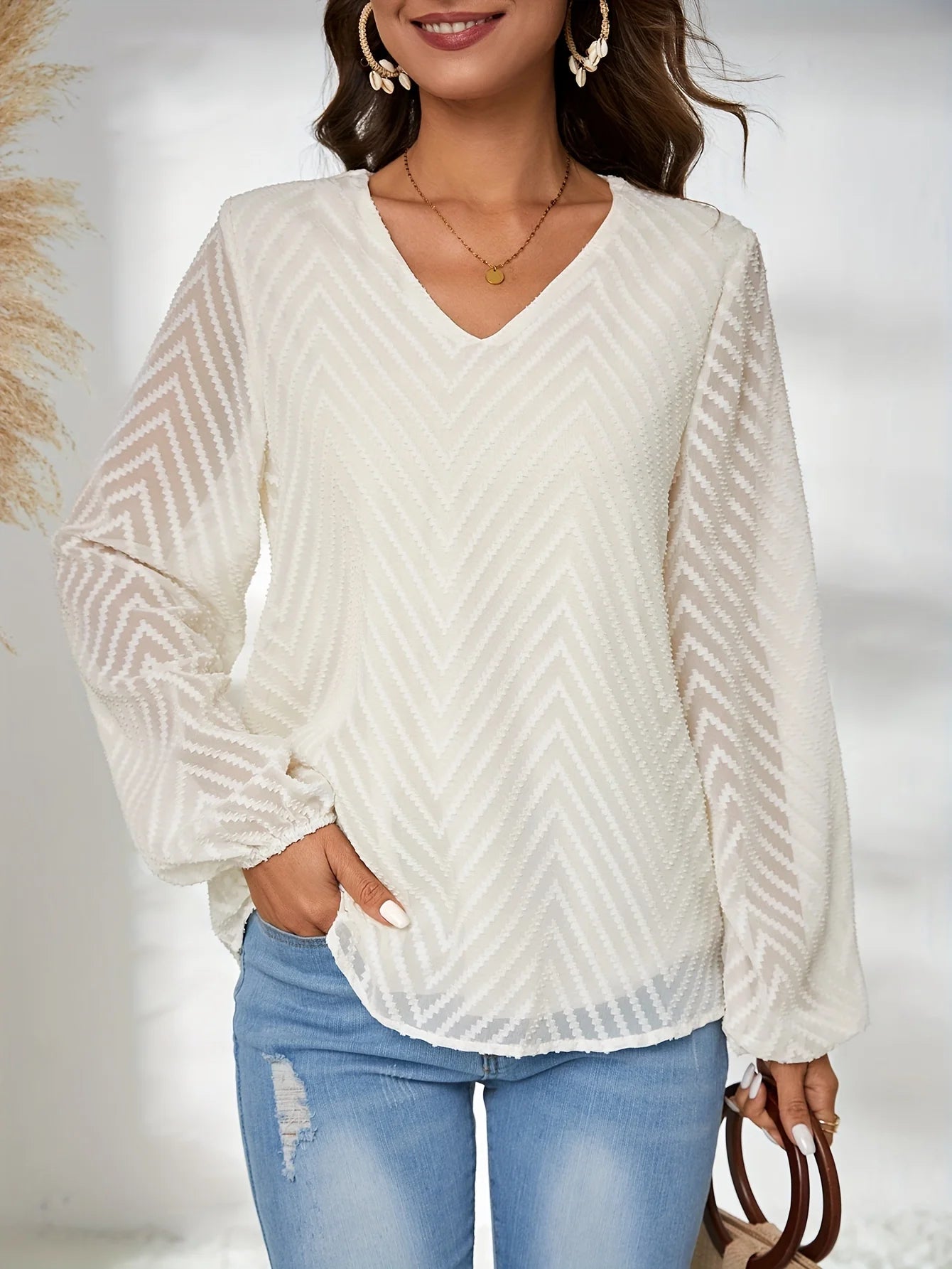 Women’s V-Neck Geometric Jacquard Lantern Sleeve Shirt – Elegant Spring & Autumn Winter Top 🌿✨