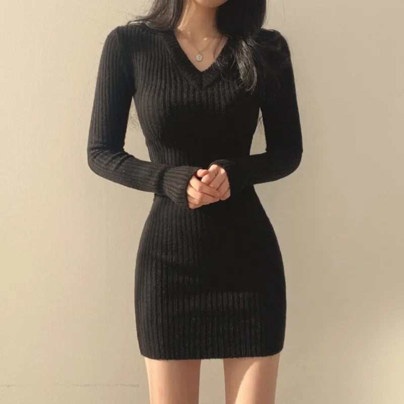 Retro Solid V-Neck Knitted Dress for Women – Elegant Slim Fit Long Sleeve Mini Dress | Autumn Winter Casual Solid Color Outfit