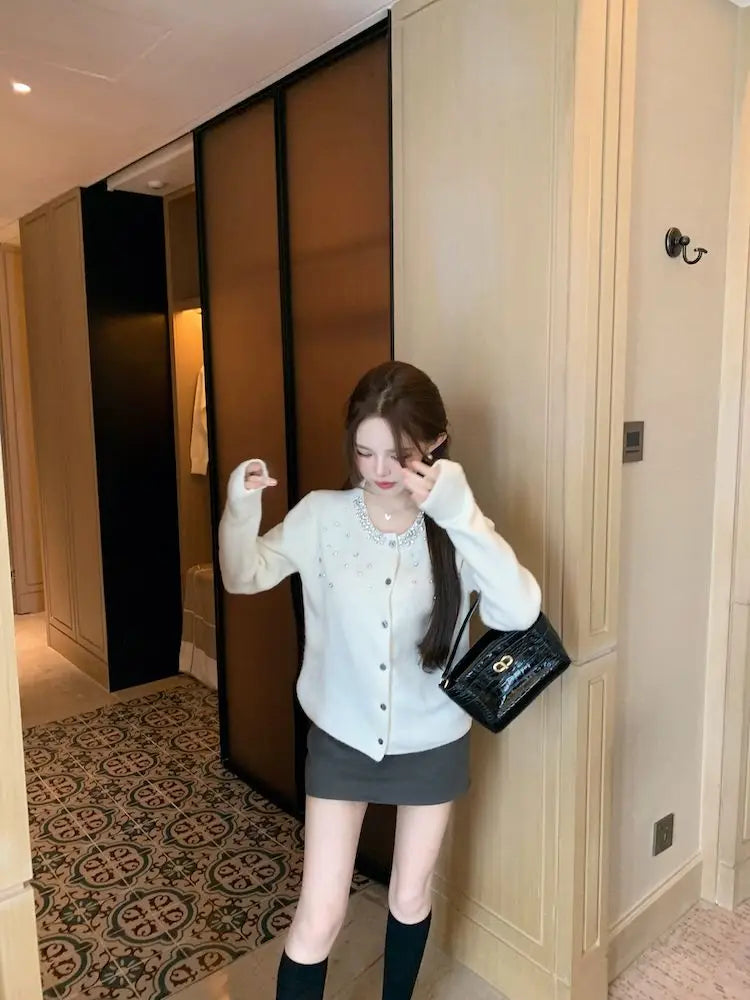 Heavy-Embroidered Diamond Women’s Sweater Cardigan – Soft Cozy Round Neck High-End Outerwear