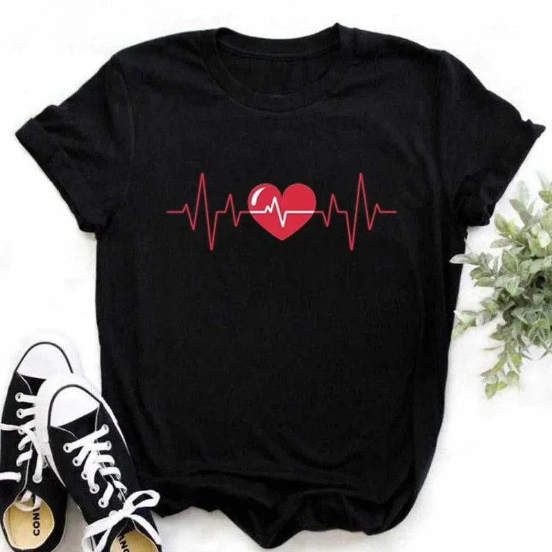Maycaur Finger Heart Women's T-Shirt | Korean Ulzzang Graphic Tee | 90s Girl Casual Fashion Top