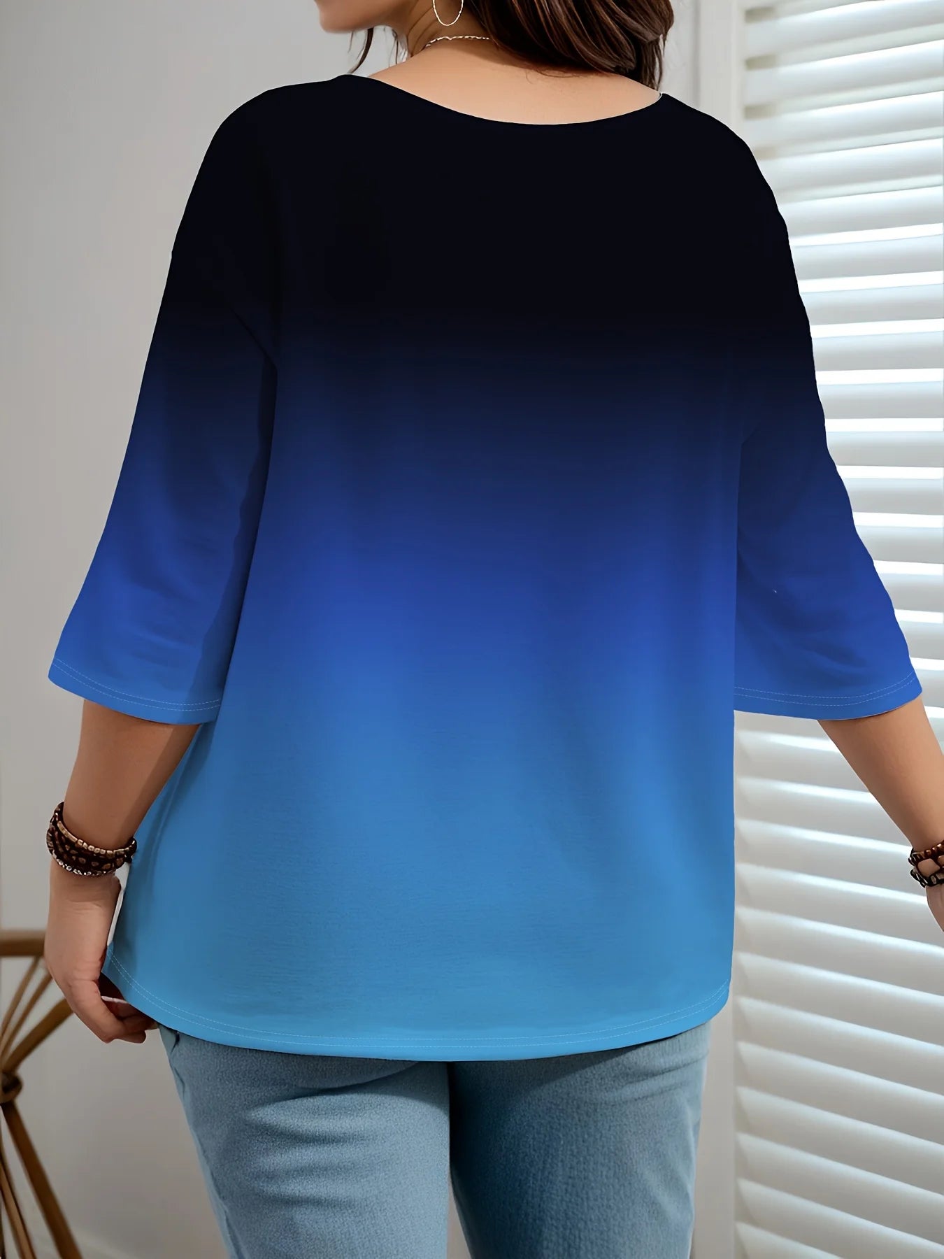 Plus Size Women’s Gradient Color T-Shirt – Loose, Elegant, Casual & Comfortable Top 🌿✨
