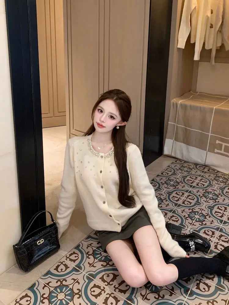 Heavy-Embroidered Diamond Women’s Sweater Cardigan – Soft Cozy Round Neck High-End Outerwear