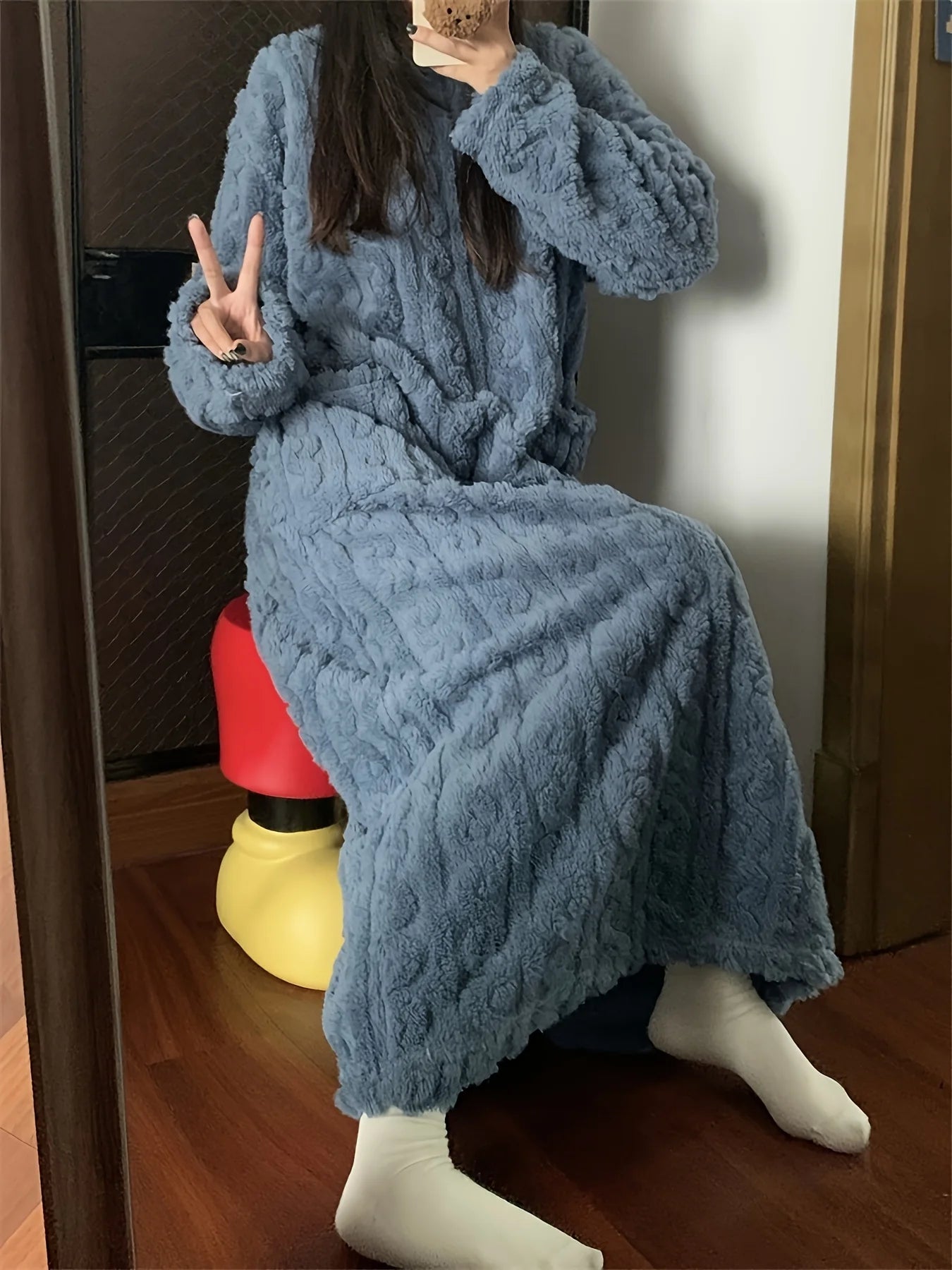 Comfortable Velvet Jacquard Home Dress – Warm Thick Long-Sleeve Round-Neck Loose Loungewear for Women
