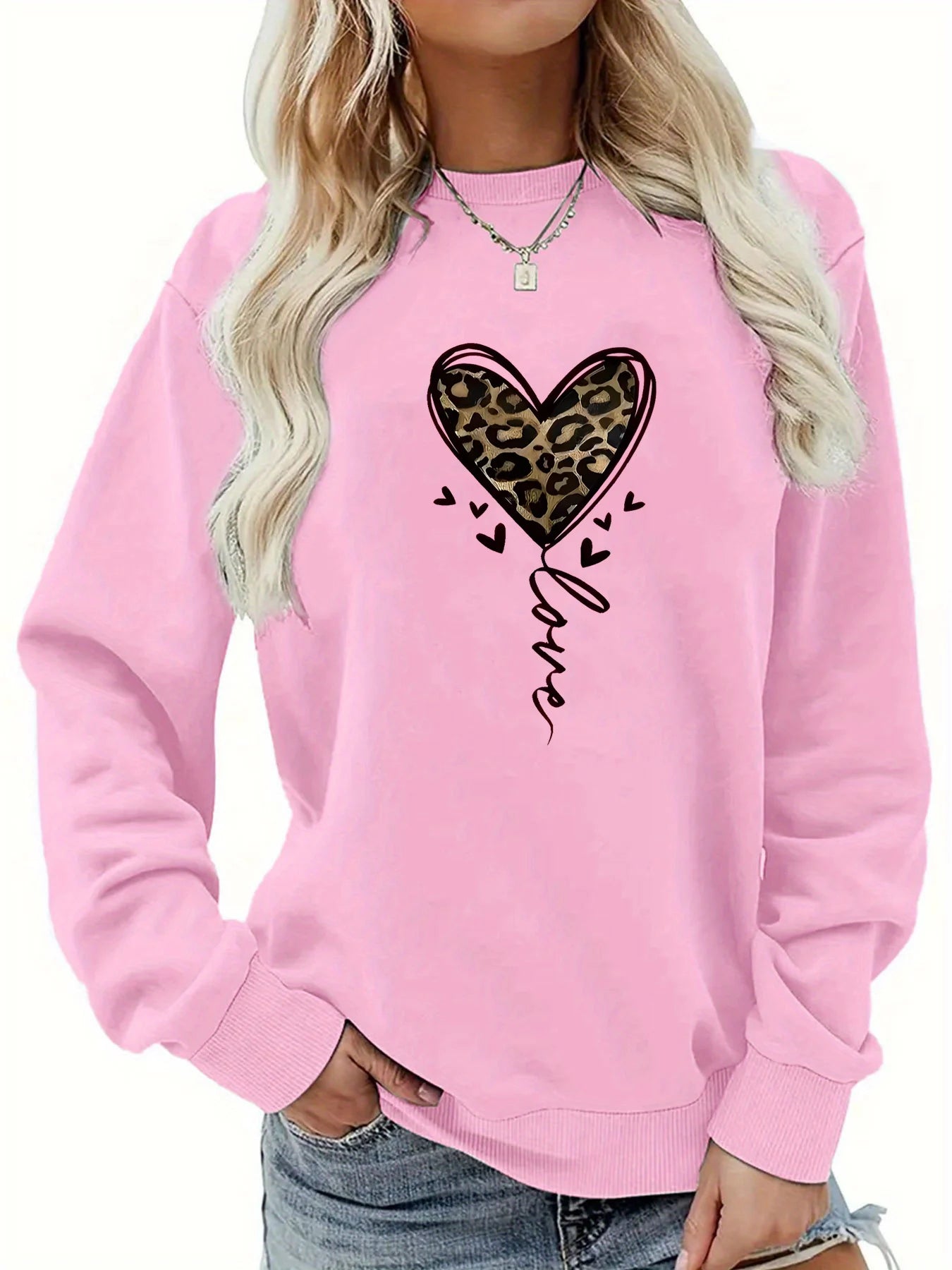 Women’s Leopard Heart Print Sweatshirt | Warm Casual Loose Pullover for Autumn & Winter