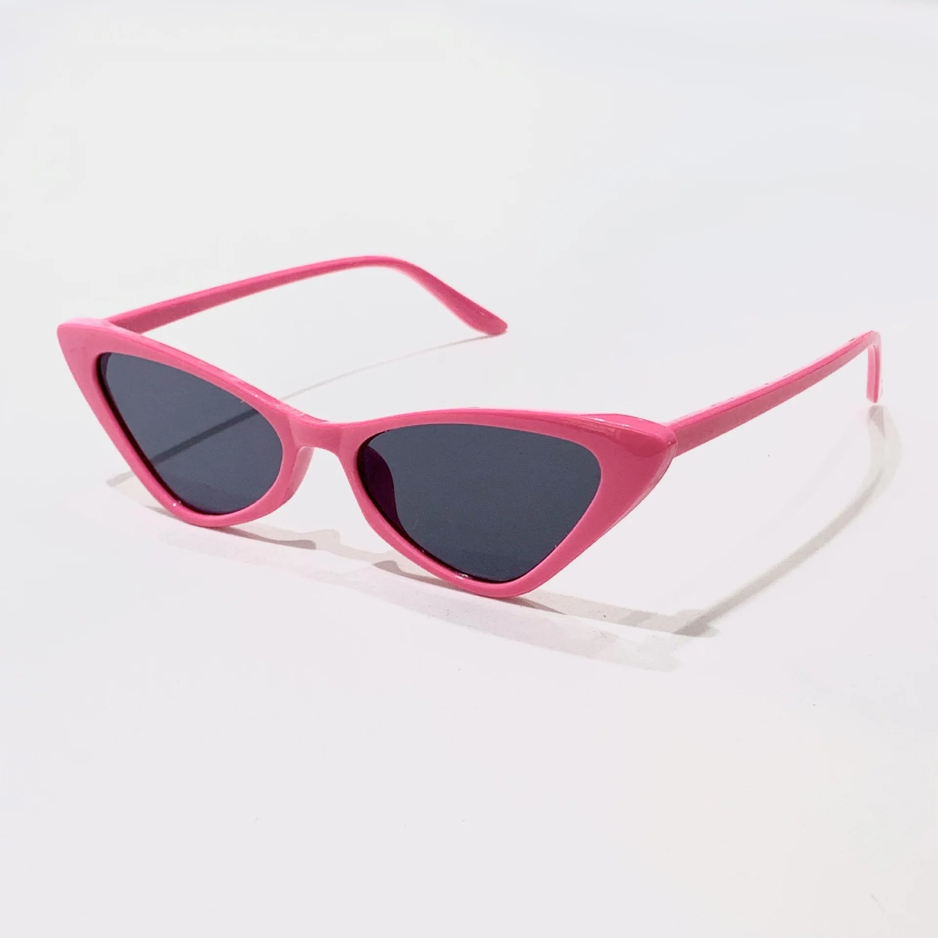 Small Frame Vintage Square Sunglasses – Women Men Cat Eye Triangle Sun Glasses Retro Unisex Eyewear