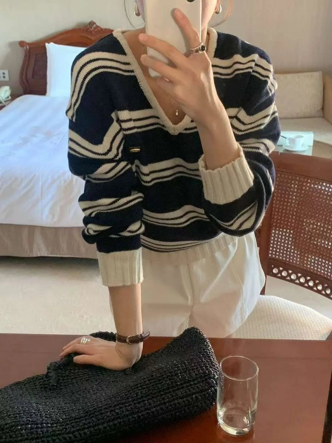 Faionable V-Ne Women's Knitted Sweater Long Sve Striped Base irt Trendy Commute Sle Regular Length Chinese Origin
