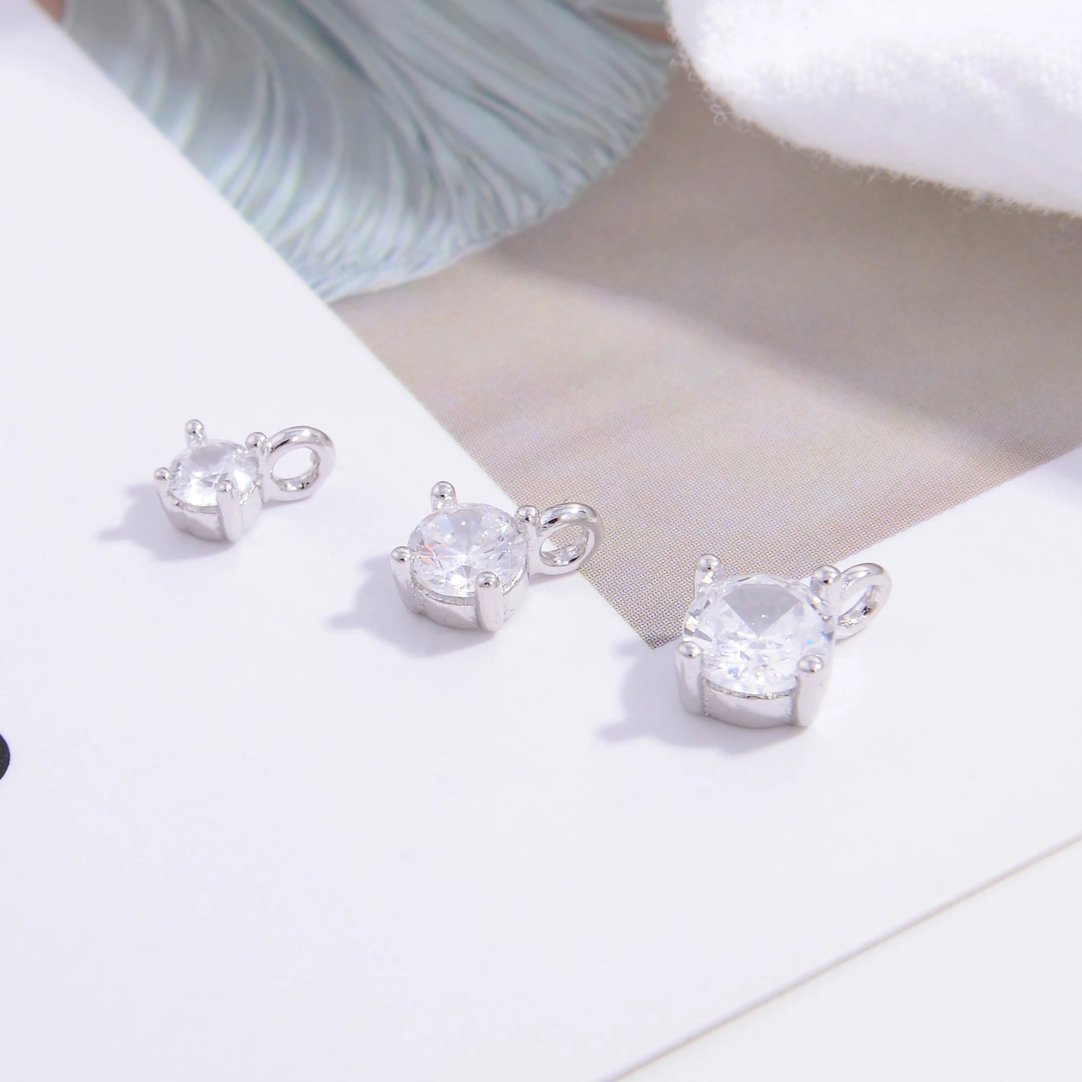 S925 Sterling Silver Round Zirconia Pendant – Gold Plated Charm for Necklace Chain DIY Fine Jewelry Making SD3