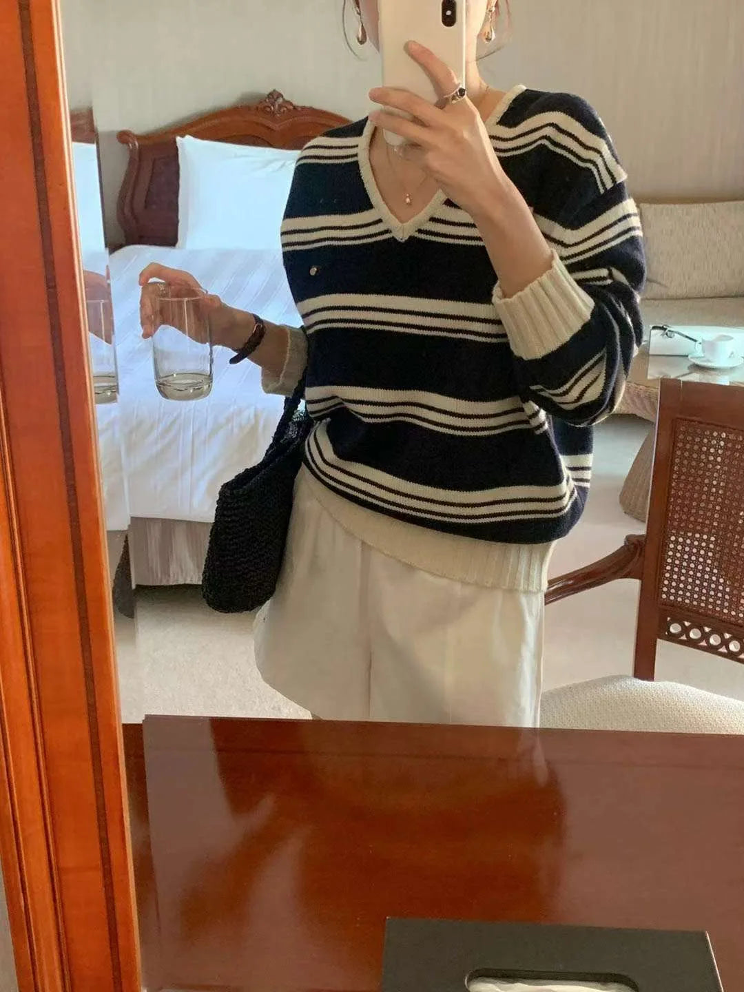 Faionable V-Ne Women's Knitted Sweater Long Sve Striped Base irt Trendy Commute Sle Regular Length Chinese Origin