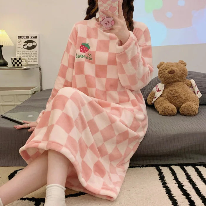 Ladies’ Nightwear Nightdress – Autumn Winter Coral Velvet Long Sleeve Plaid Striped Flannel Dress, Large Size