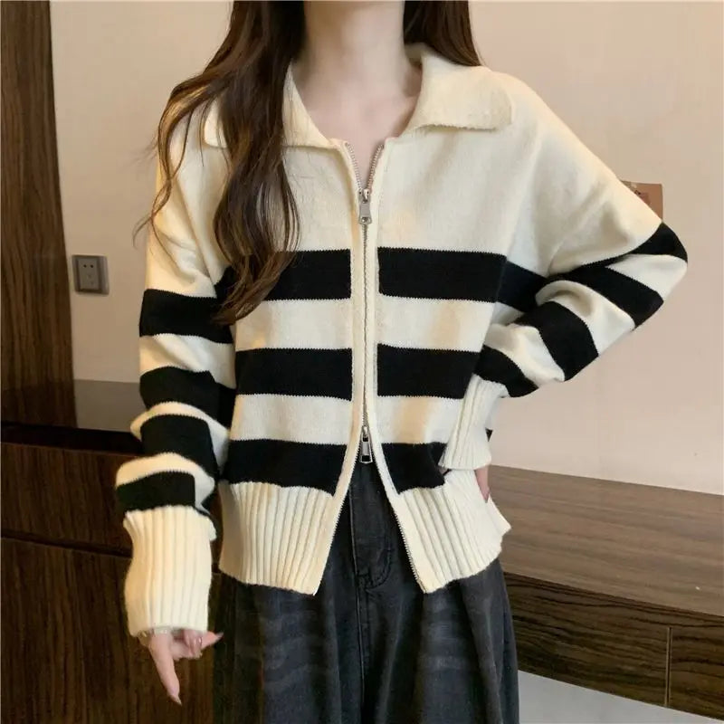 🔥 Retro American Spicy Long Sleeve Sweater for Women 🍂 Winter Loose Fit Knit Top | Unique Stripe Lazy Style Pullover ❄️