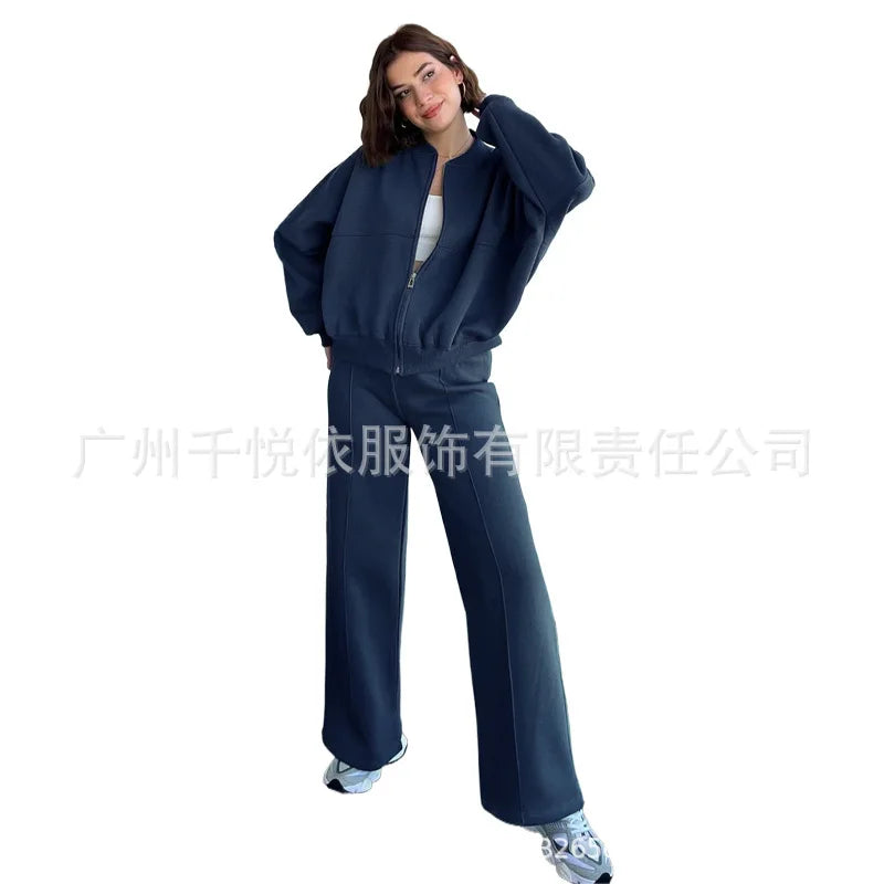 Fashion Two-Piece Women’s White Sports Suit – Loose Sports Shirt & Casual Pants Tracksuit 🤍👟