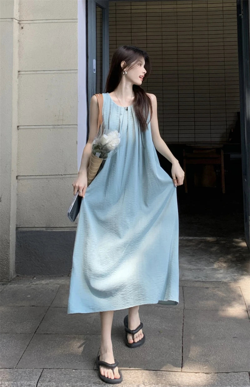 Summer Women’s Beach Vacation Dress – Sleeveless A-Line Midi Gown with Folded Skirt & Slimming Fit
