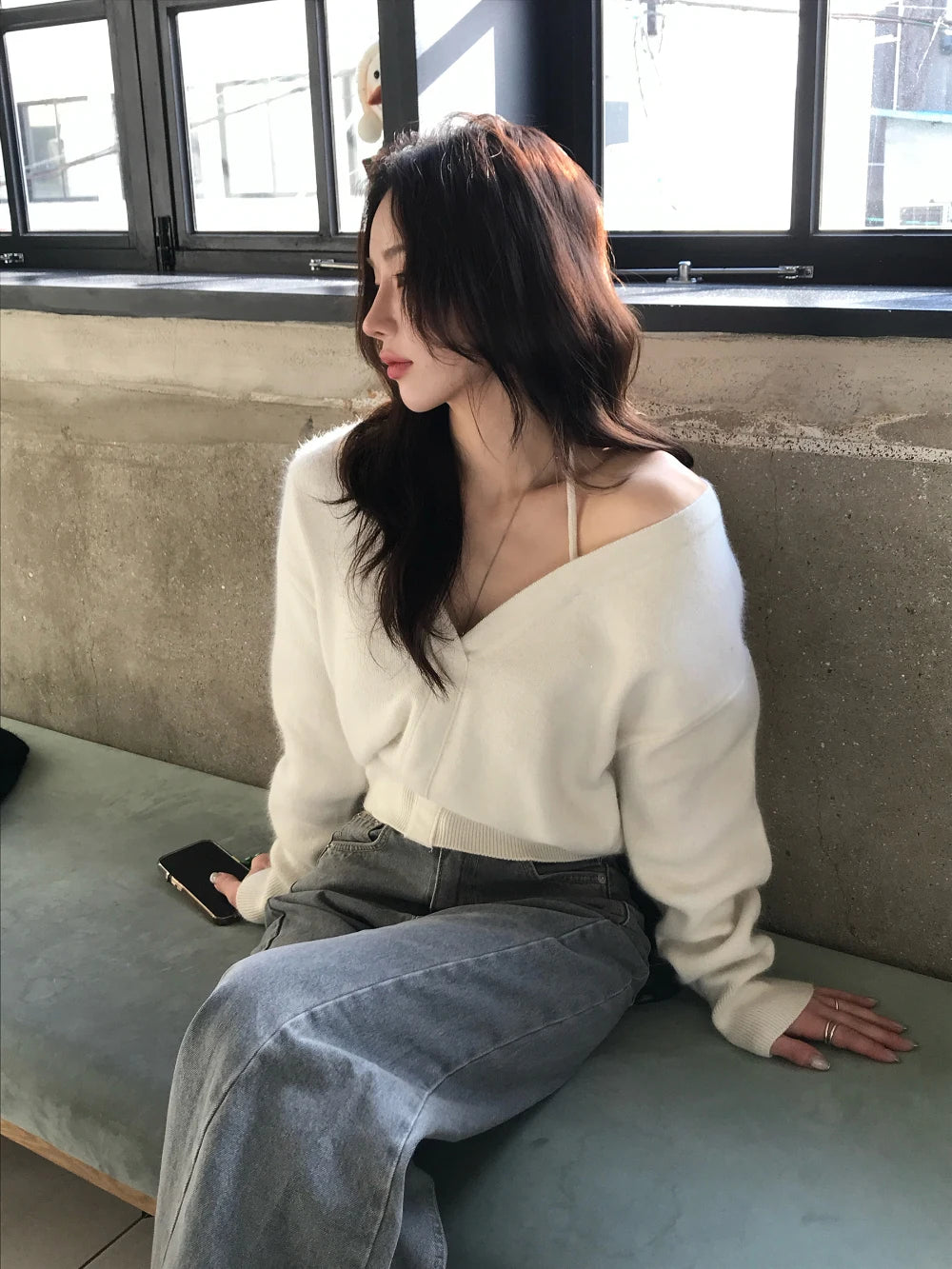 Women's Knitted V-Neck Top 👚 Chic Two-Way Wear ❄️ Hanging Shoulder Design Thickened Winter Fashion 🌟 Ladies' Knitwear