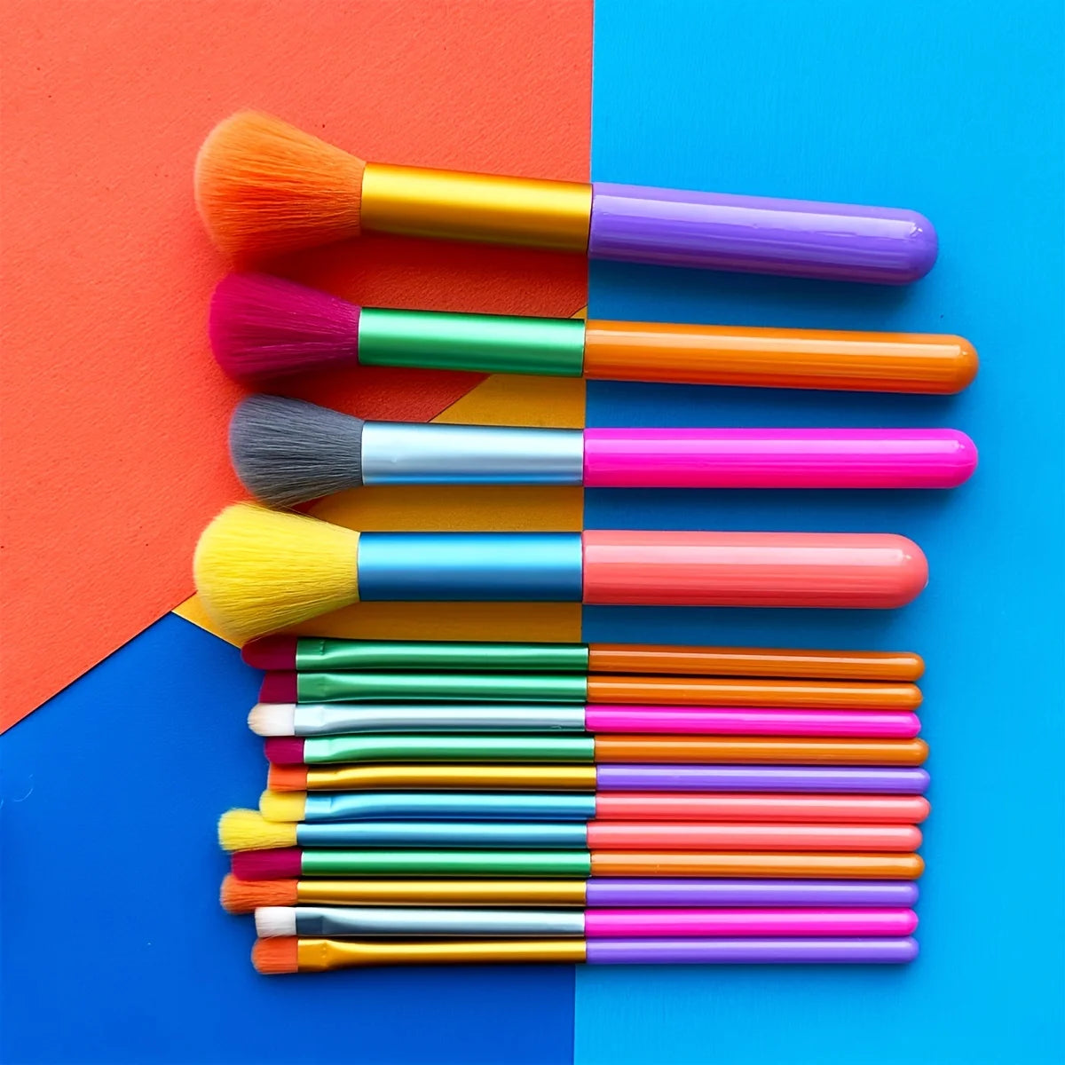 15Pcs Colourful Makeup Brush Set – Foundation, Contour, Blush, Concealer & Eyeshadow Blending Makeup Brush Kit