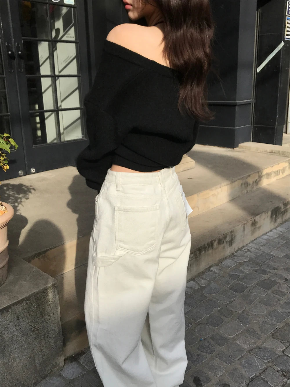 Women's Knitted V-Neck Top 👚 Chic Two-Way Wear ❄️ Hanging Shoulder Design Thickened Winter Fashion 🌟 Ladies' Knitwear