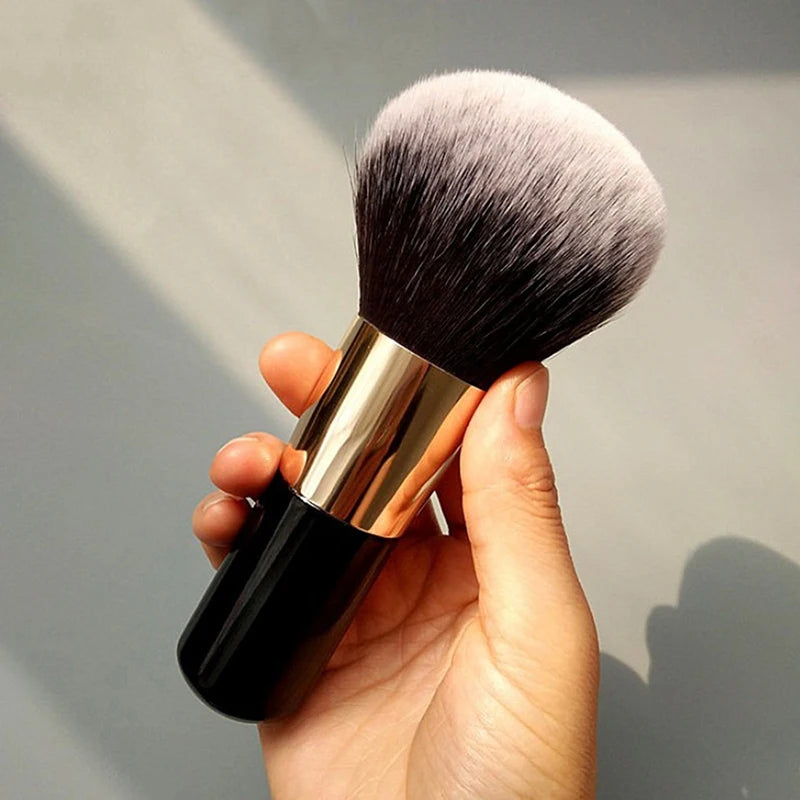 1PCS Large Makeup Brush – Soft Foundation, Powder & Blush Face Brush | Professional Cosmetic Tool
