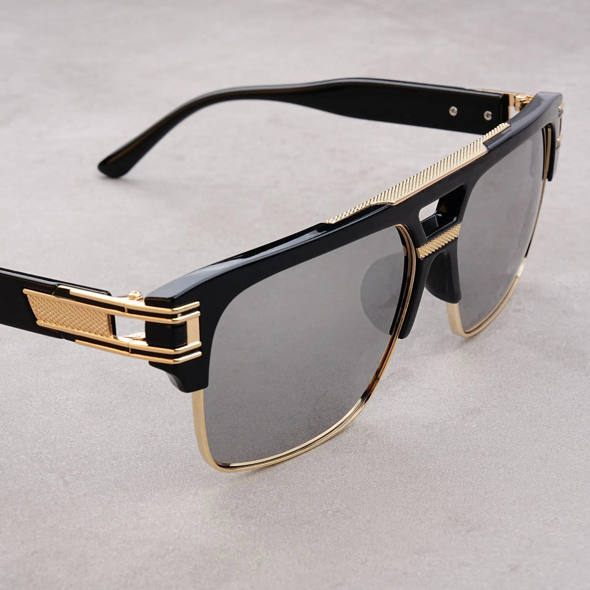 European & American Fashion Sunglasses – Transparent Retro Square Frame for Men & Women | Sunshade Mirror Eyewear
