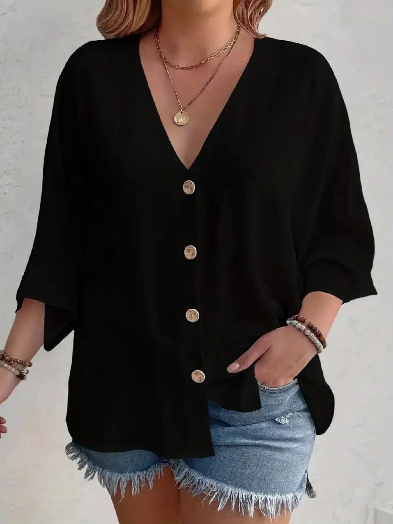 Plus Size 2025 Women’s Loose V-Neck Long Sleeve Top – Elegant Solid Color Casual Blouse 👚✨