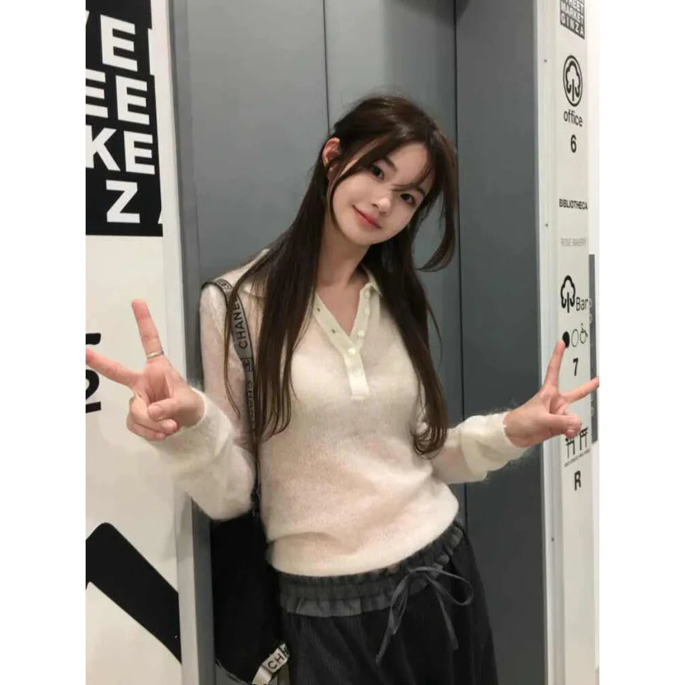 Sweet Soft Button-Up Knitted Sweater for Women | Loose Fit Flip Collar Knitwear | Comfortable Autumn Pullover