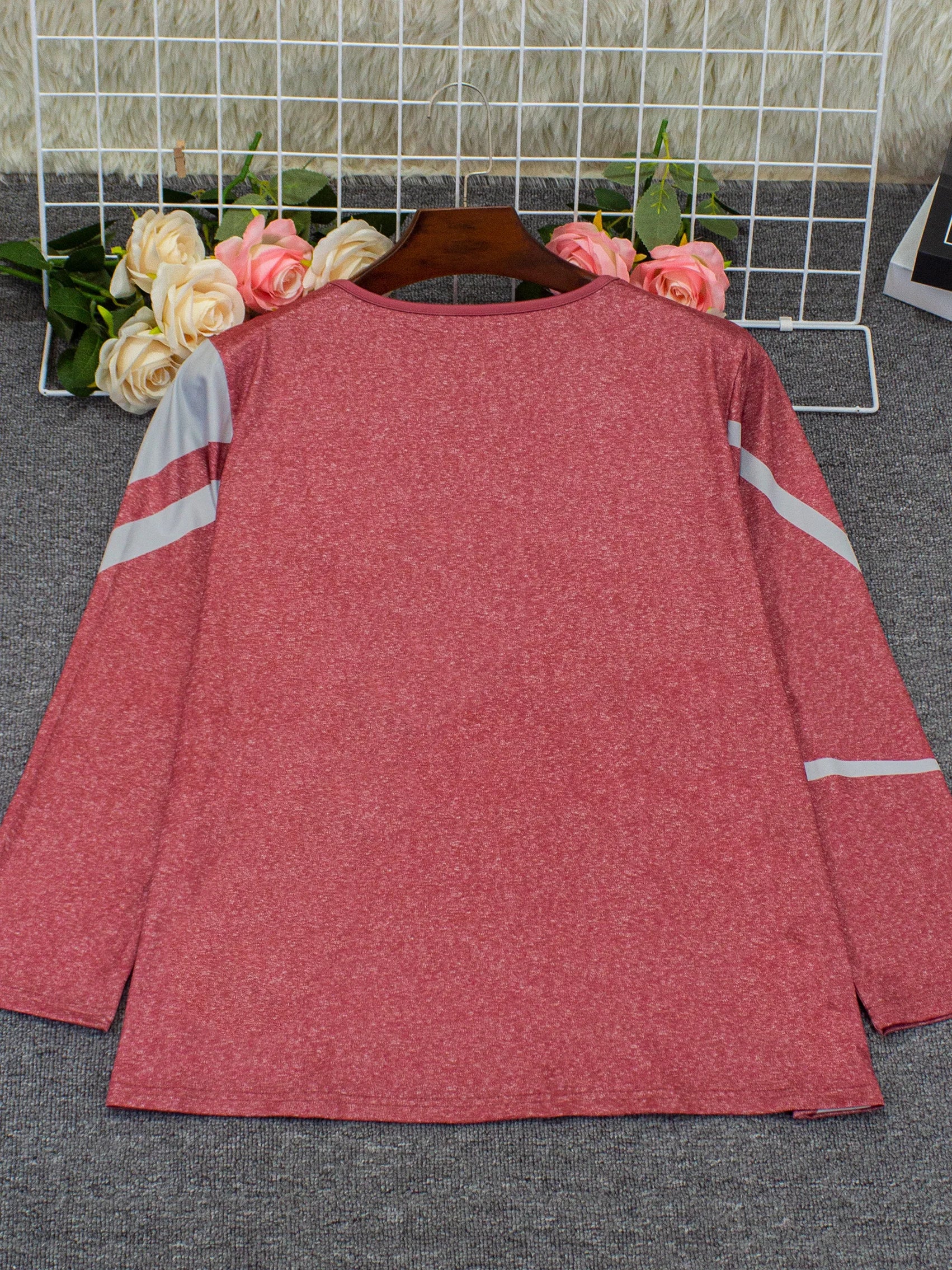 Elegant V-Neck Long Sleeve T-Shirt Women – Geometric Print Plus Size Fall Fashion Top 🍁✨