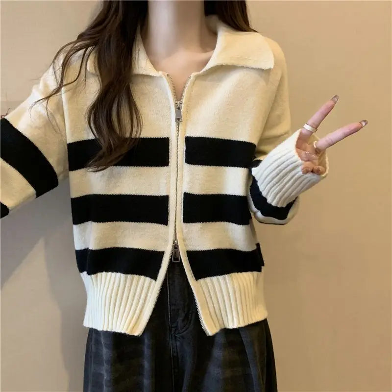 🔥 Retro American Spicy Long Sleeve Sweater for Women 🍂 Winter Loose Fit Knit Top | Unique Stripe Lazy Style Pullover ❄️