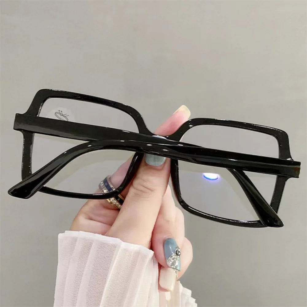 New Fashion Anti-Blue Light Glasses – Stylish Square Reading Eyeglasses for Men & Women | Transparent Frame Optical Spectacle
