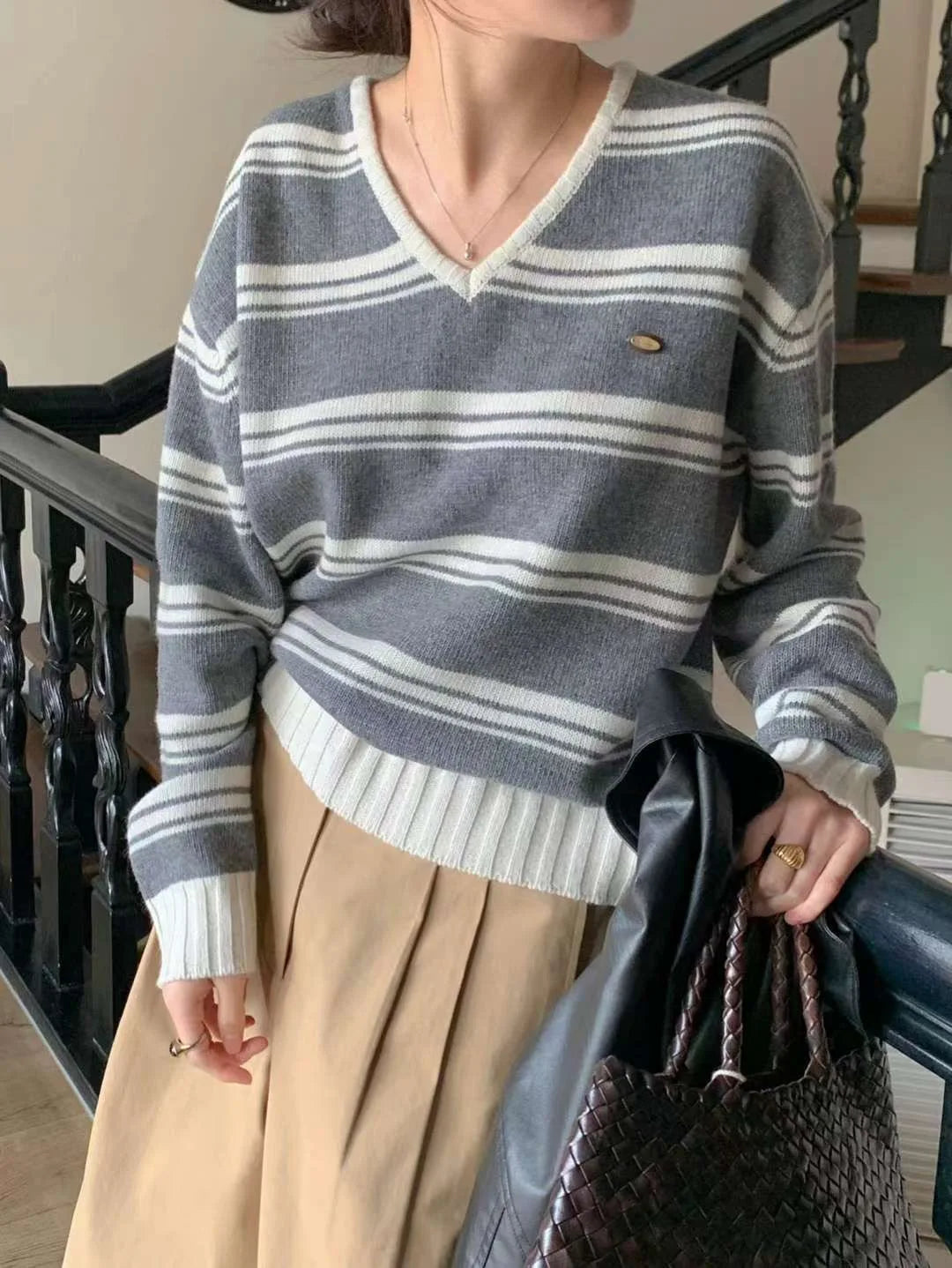 Fashionable V-Neck Women’s Knitted Sweater – Long Sleeve Striped Base Layer | Trendy Commute Sweater, Regular Length, Chinese Origin