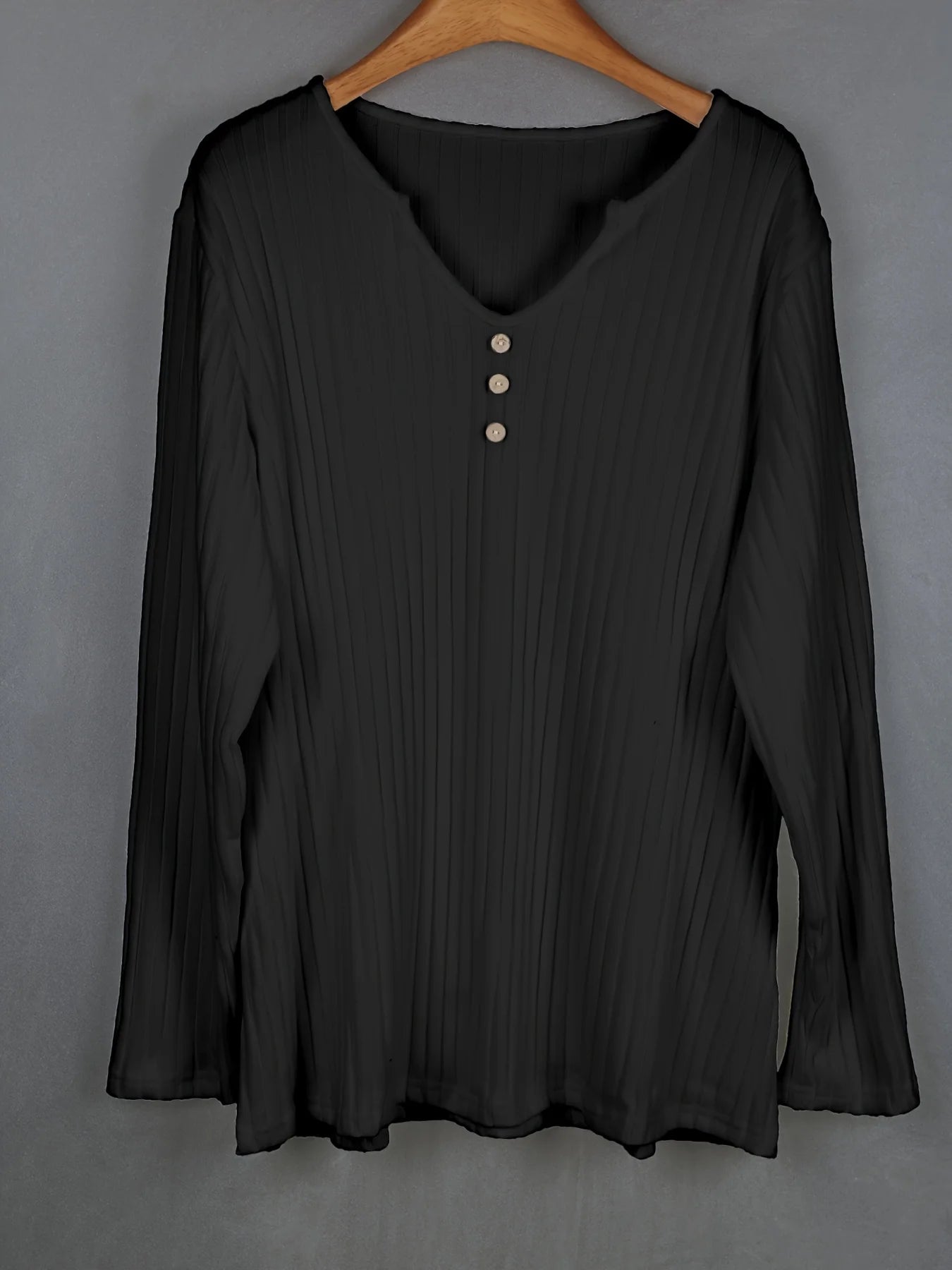 Plus Size Women’s Ribbed Knit Long Sleeve Top – V-Neck with Button Detail, Soft & Comfortable 🌿✨