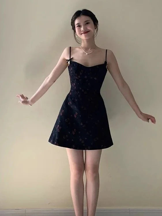 2025 New Korean Style Slimming Floral Print Tiered Dress – A-Line Skirt with Waist-Cinching Design | Trendy Women’s Dress