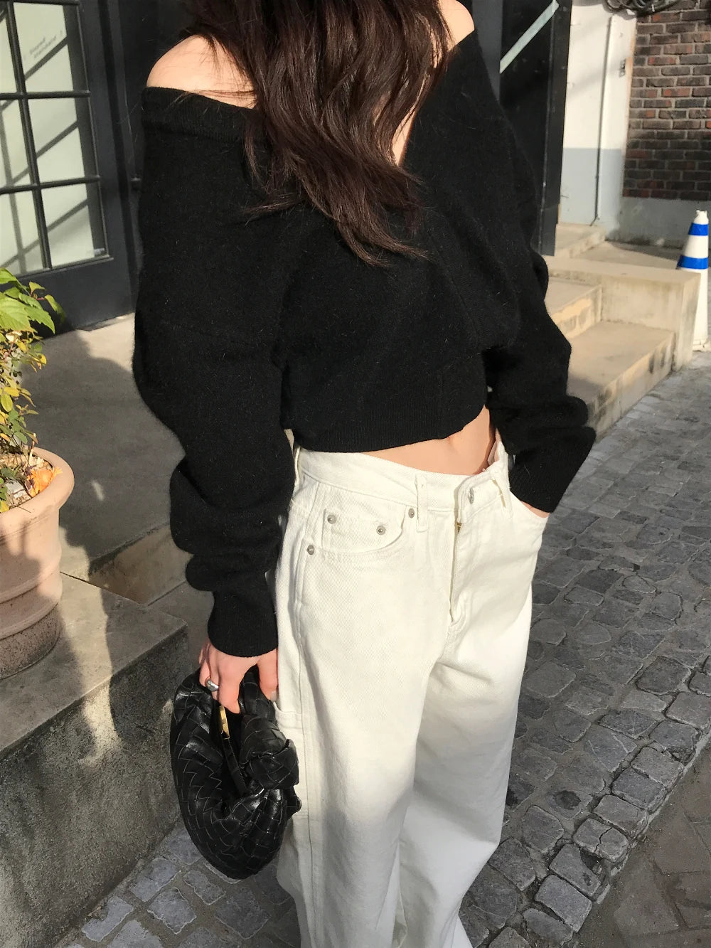 Women's Knitted V-Neck Top 👚 Chic Two-Way Wear ❄️ Hanging Shoulder Design Thickened Winter Fashion 🌟 Ladies' Knitwear