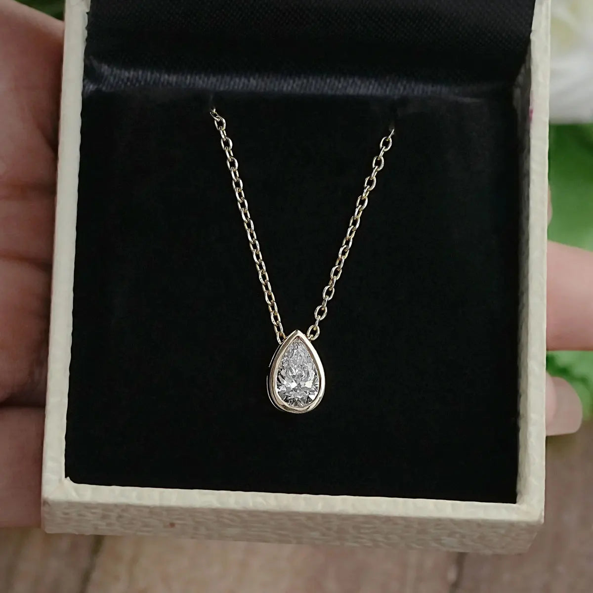 KNOBSPIN 1-4CT Pear Cut Moissanite Necklace – S925 Sterling Silver Solitaire Pendant for Women