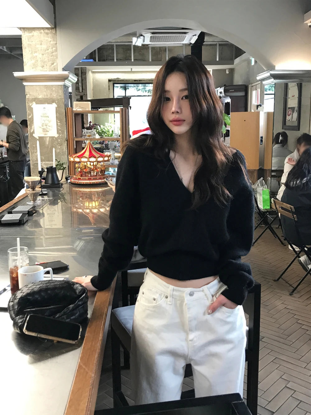 Women's Knitted V-Neck Top 👚 Chic Two-Way Wear ❄️ Hanging Shoulder Design Thickened Winter Fashion 🌟 Ladies' Knitwear